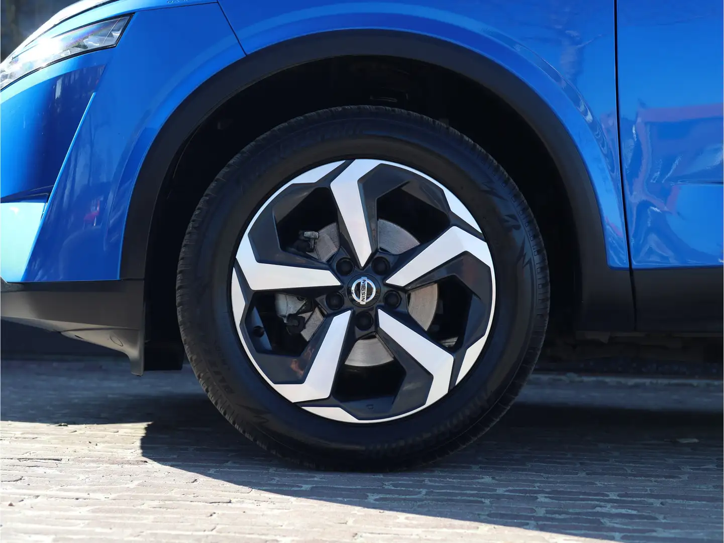 Nissan Qashqai 1.3 MHEV Xtronic Business Executive 360 Camera | A Blauw - 2