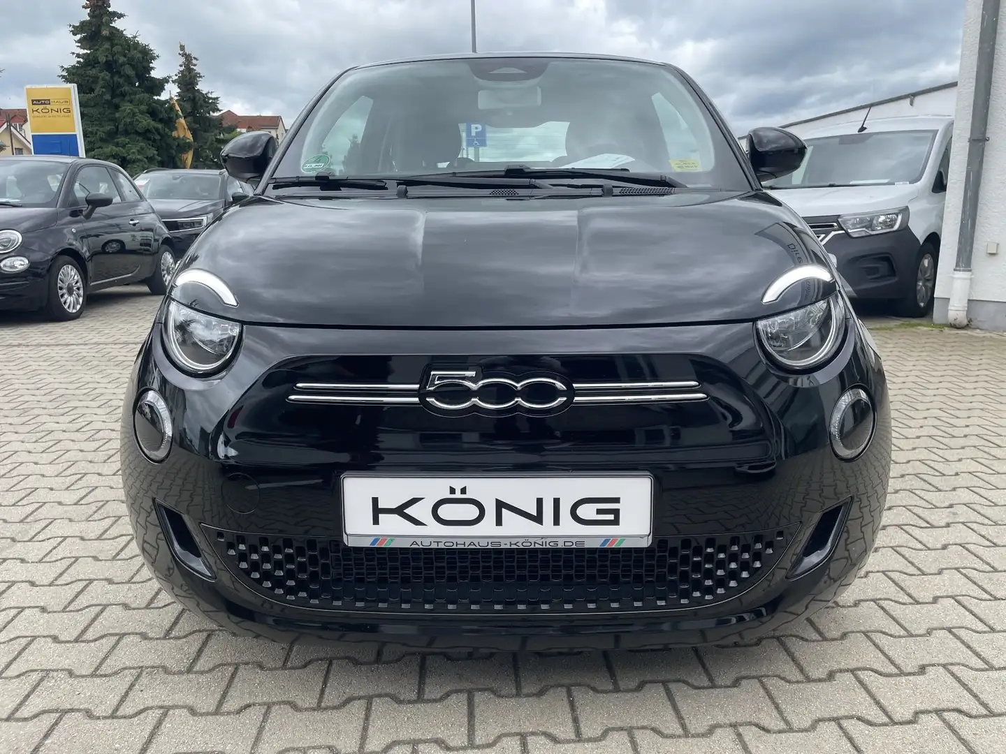 Fiat 500e 320 Reichweite Elektro Automatik Schwarz - 2
