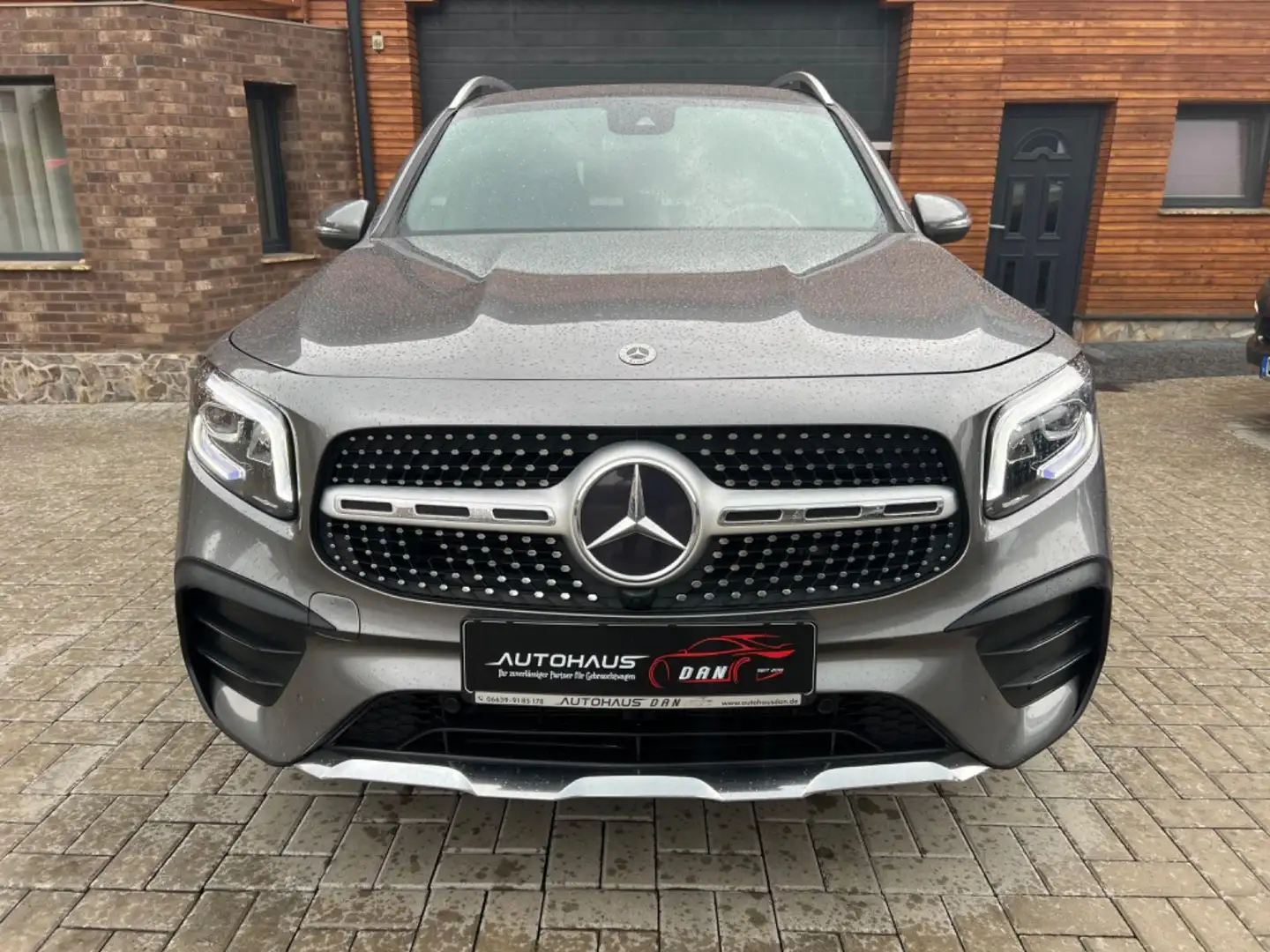 Mercedes-Benz GLB 200 d/SPORTPAKET AMG/DISTRONIC/KAMERA/VIRTUAL Grau - 2