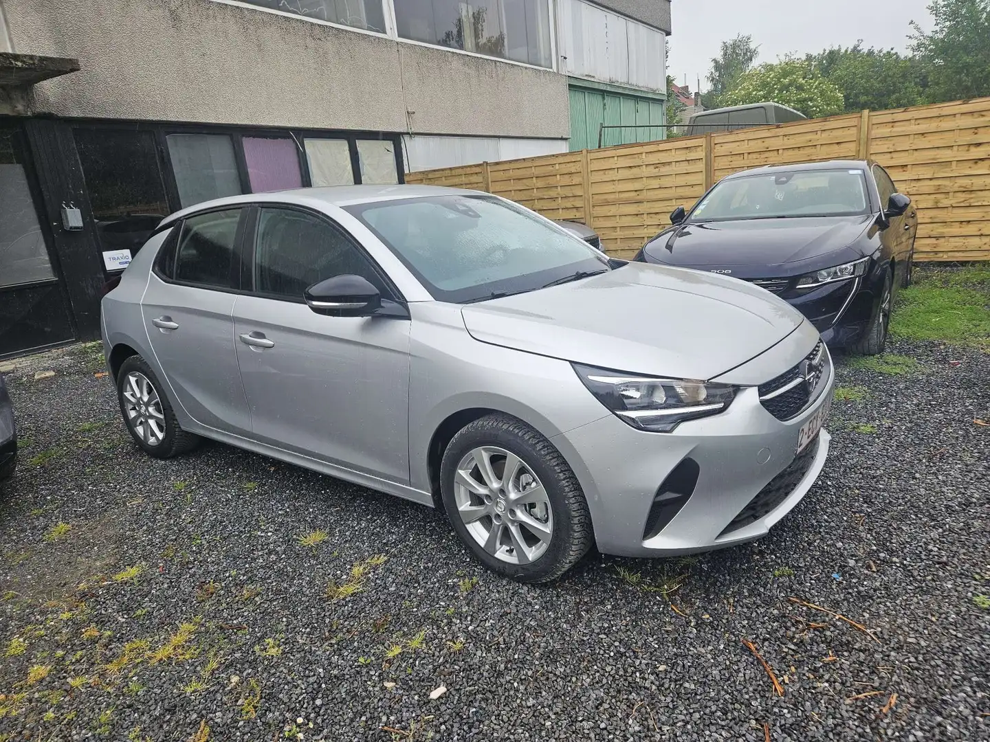 Opel Corsa 1.5 Turbo D  garantie jusqu\u0027à 8/2028 Gris - 2