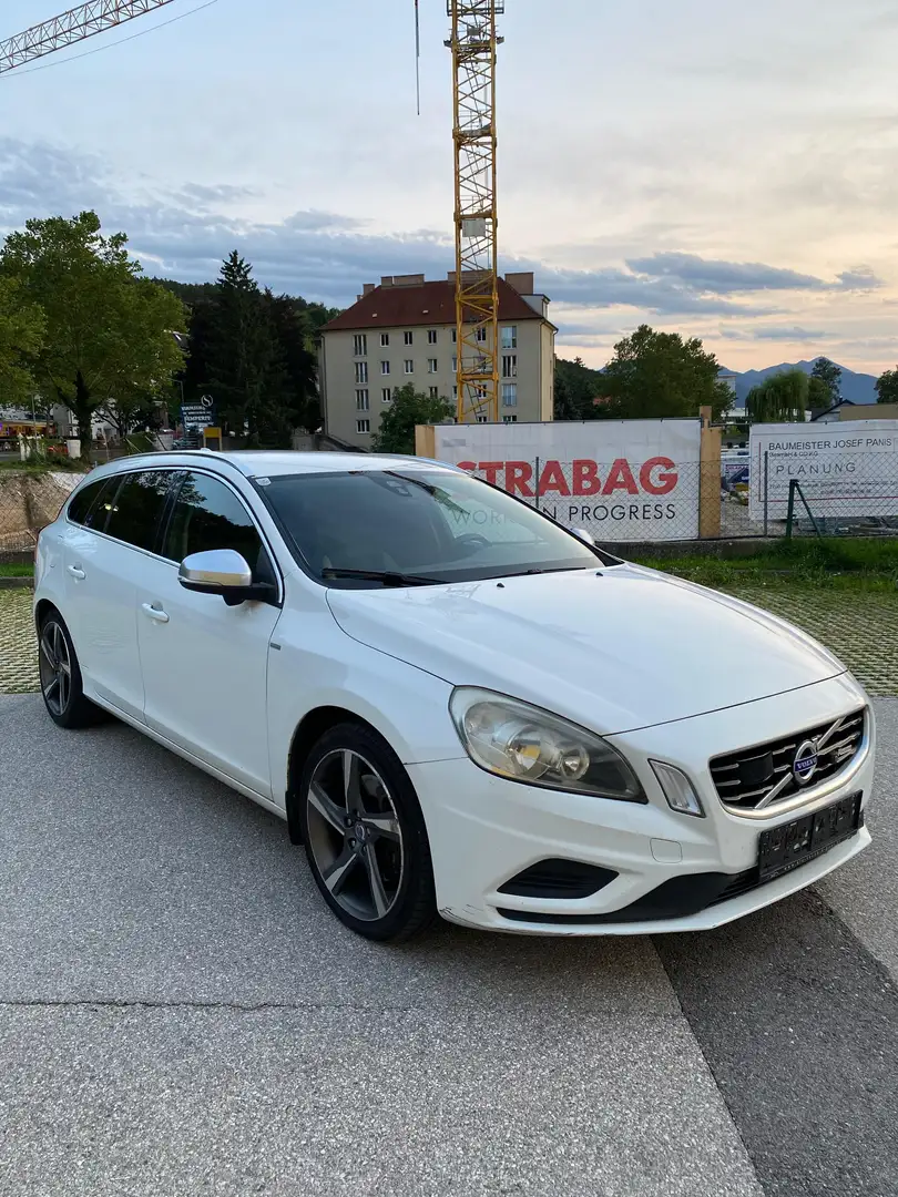 Volvo V60 D5 AWD R-Design Geartronic Aut. - 1