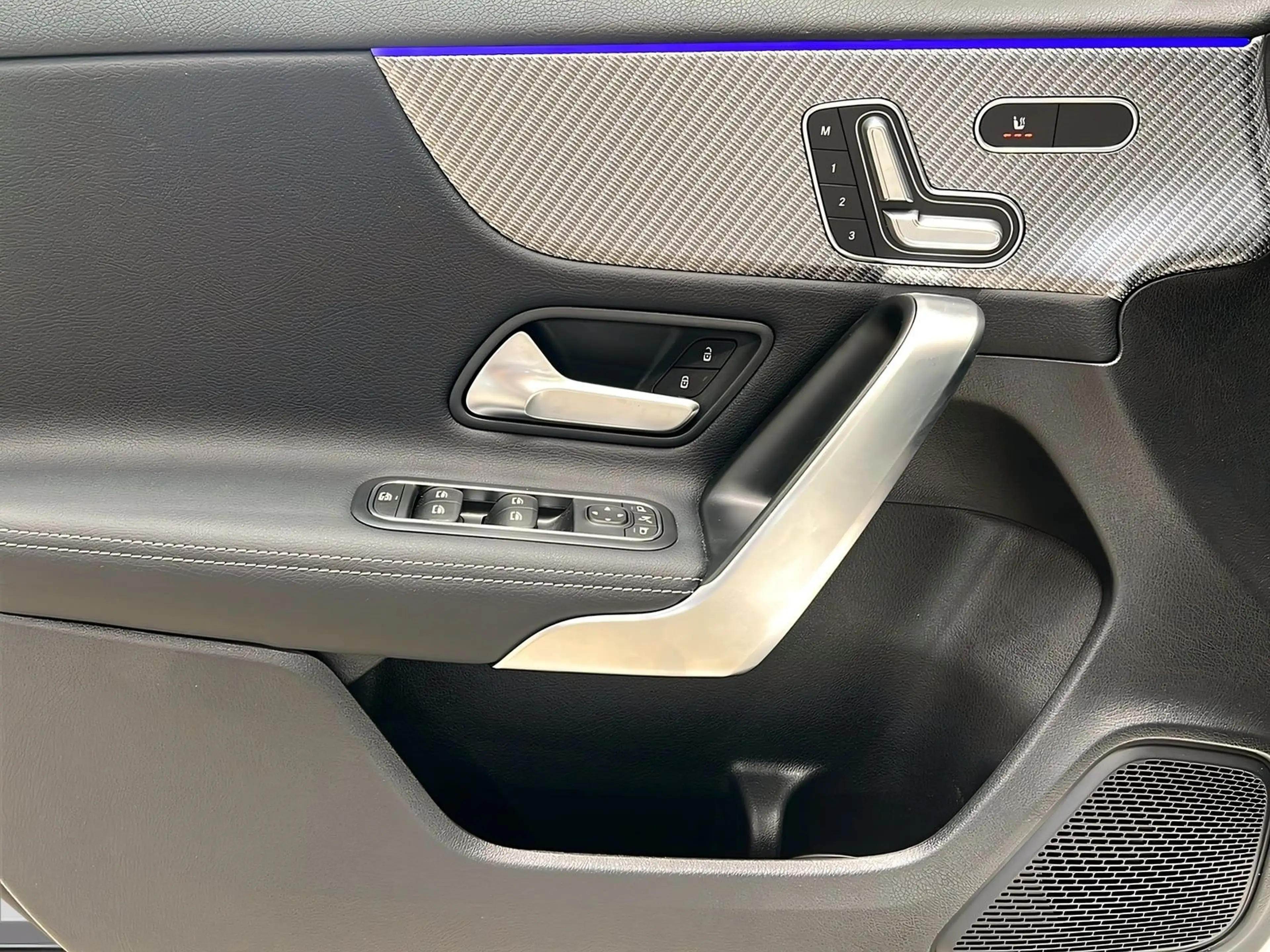 Mercedes-Benz A 200 PROGRESSIVE+MULTI+NIGHT+Kame+CarPlay+StHz — photo 13