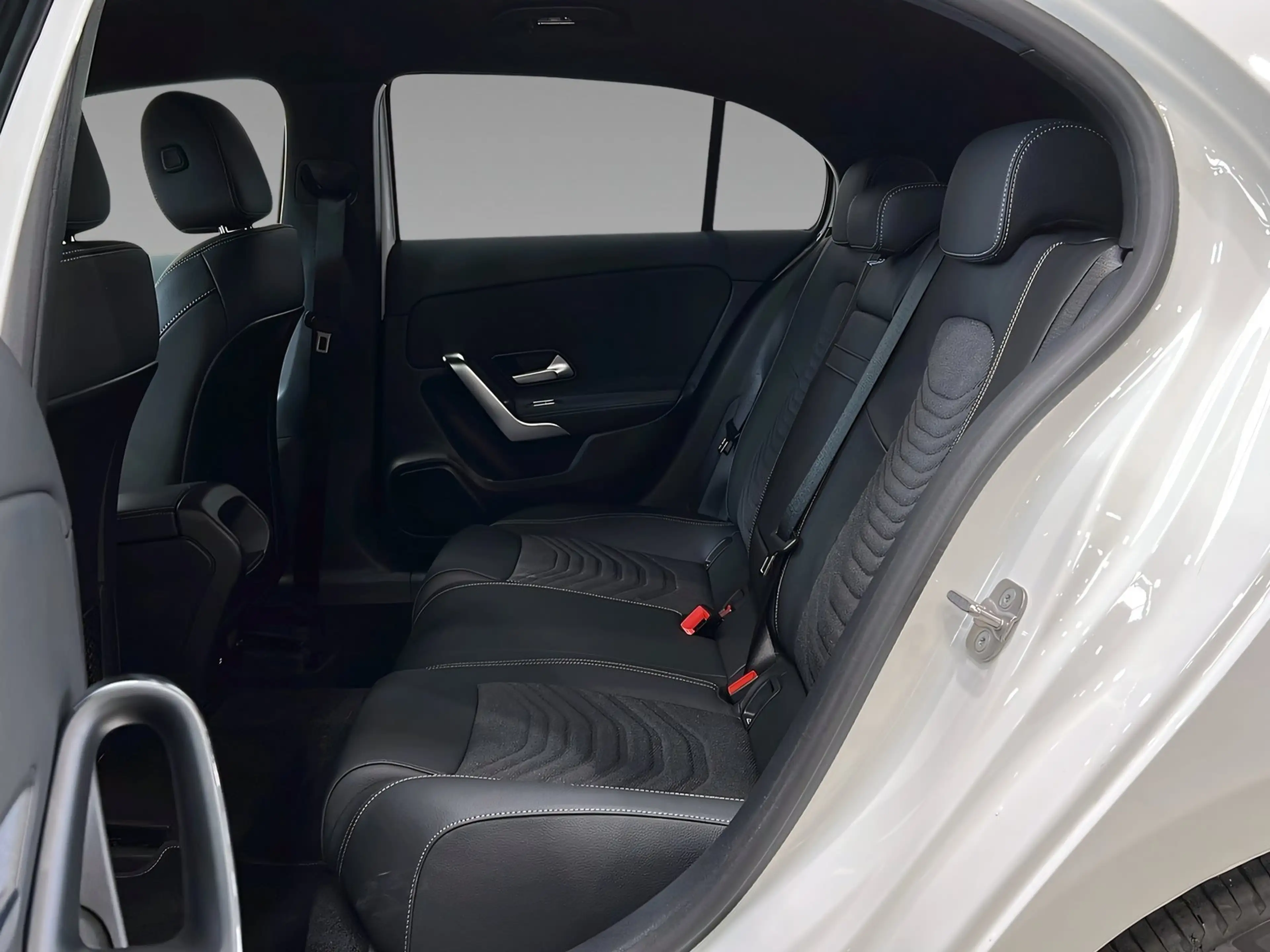 Mercedes-Benz A 200 PROGRESSIVE+MULTI+NIGHT+Kame+CarPlay+StHz — photo 9
