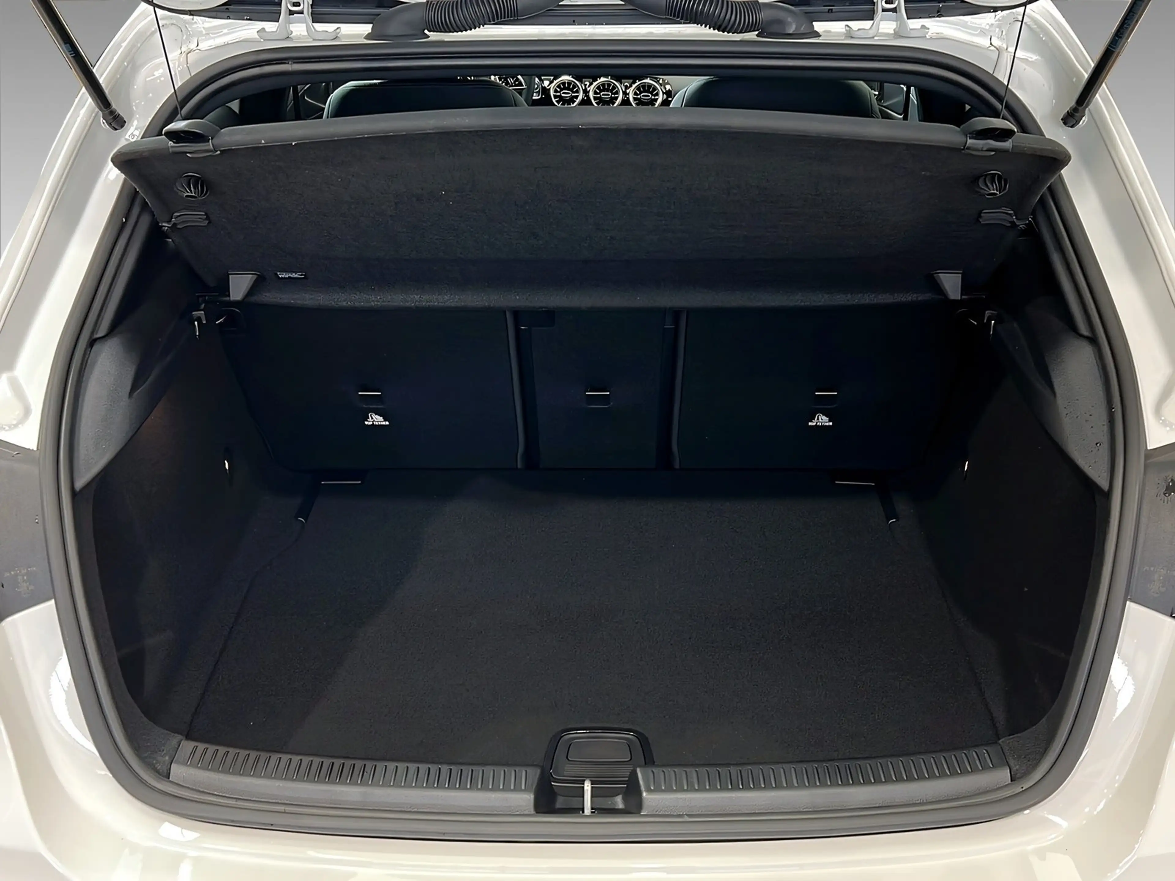 Mercedes-Benz A 200 PROGRESSIVE+MULTI+NIGHT+Kame+CarPlay+StHz — photo 6