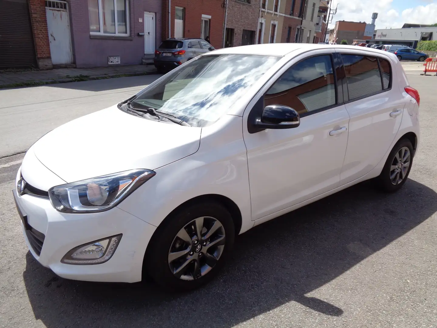 Hyundai i20 1.2i Move AIRCO / CRUISE / CARNET / GARANTIE 1 AN Blanc - 2