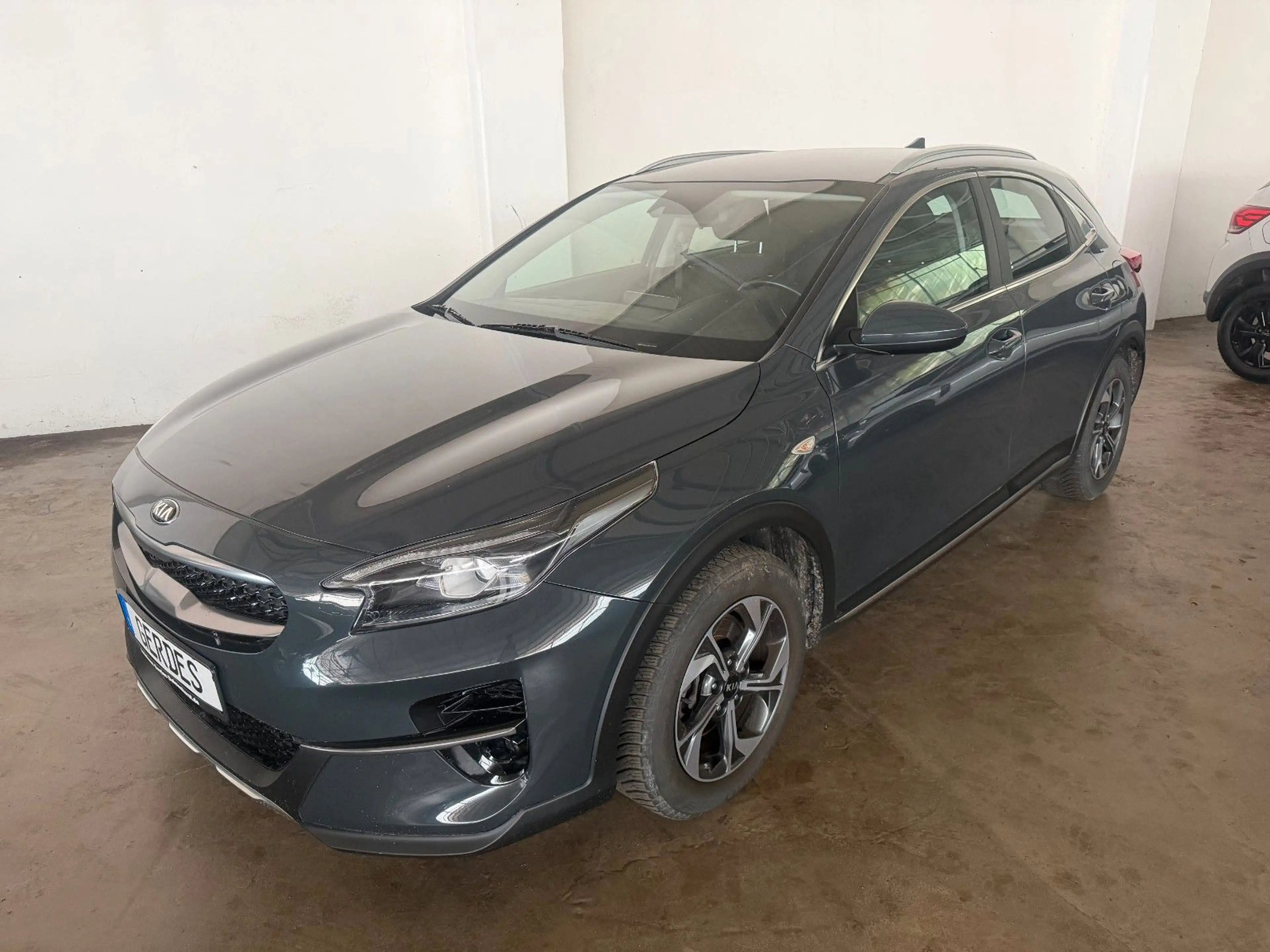 Kia XCeed — photo 2