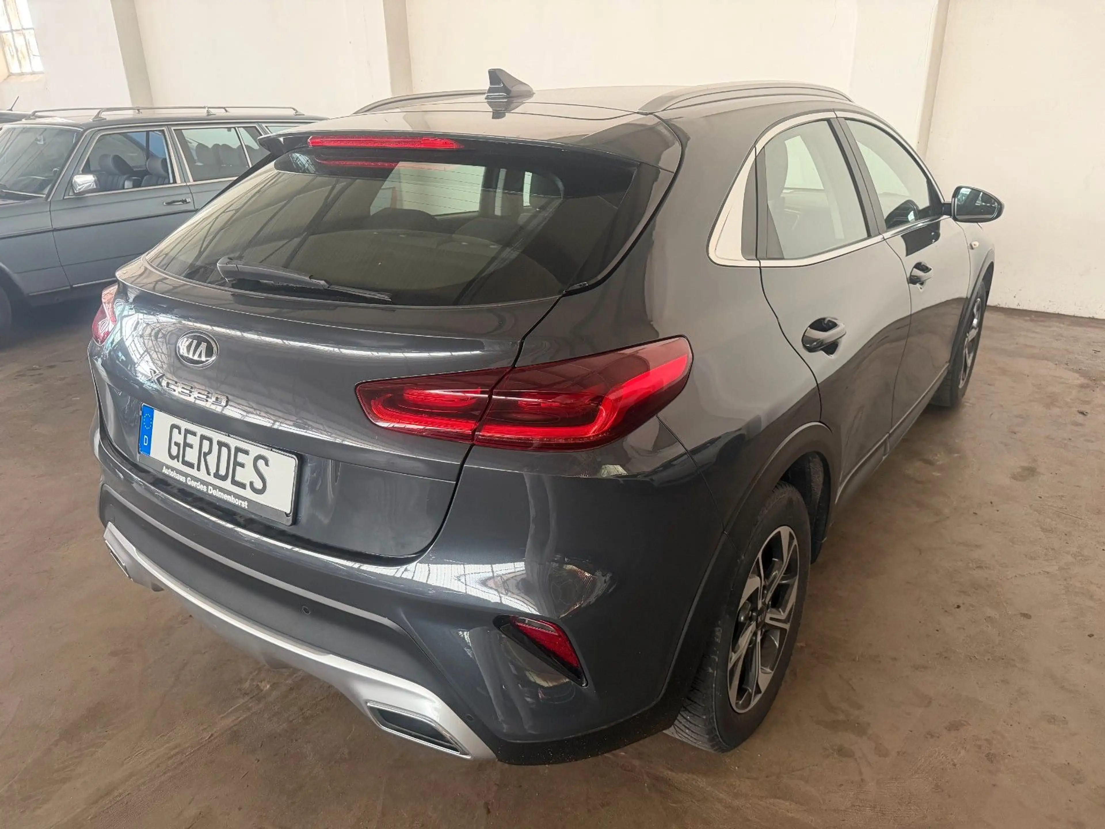 Kia XCeed — photo 11