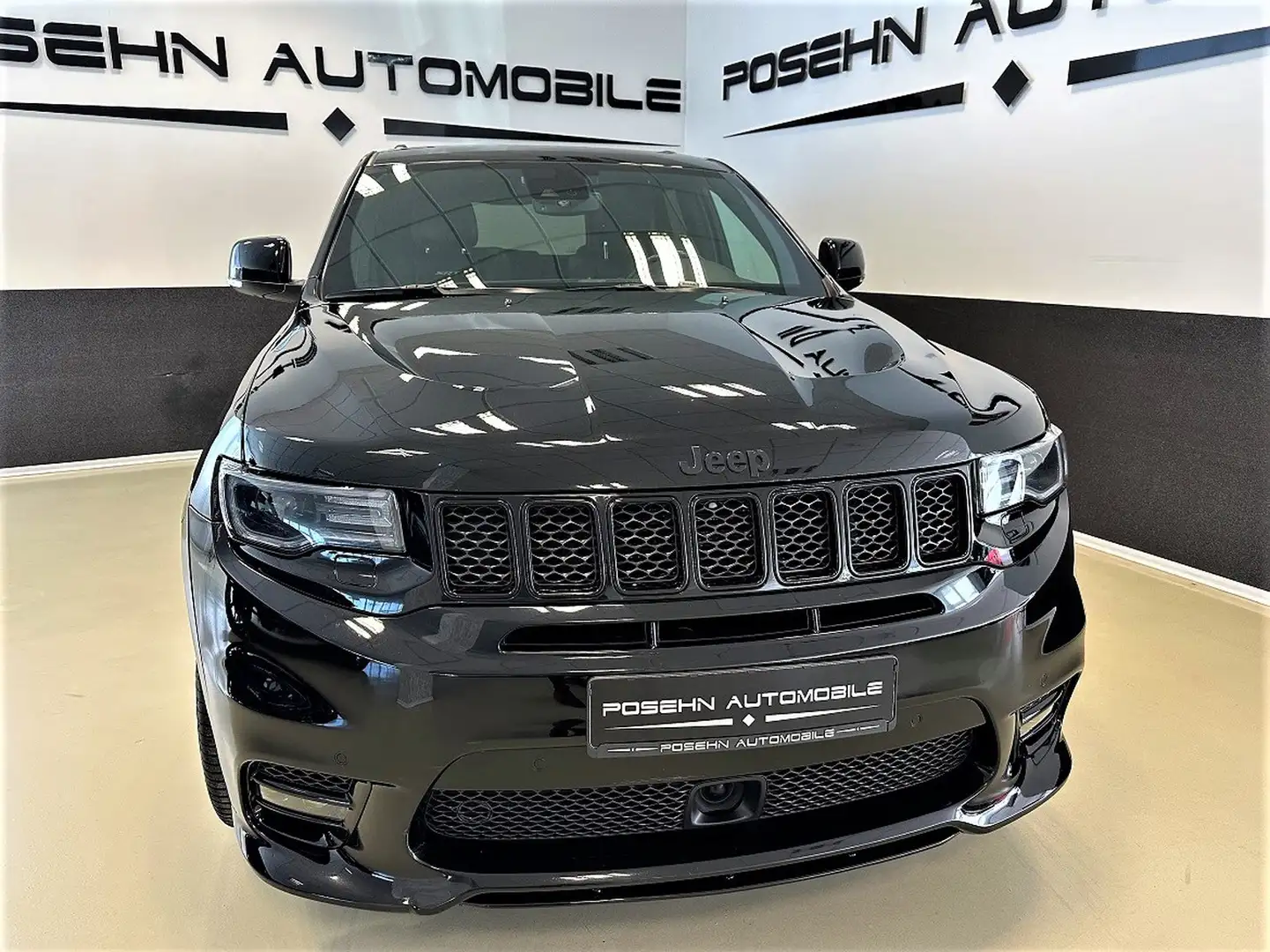Jeep Grand Cherokee 6.4 V8 HEMI SRT AHK H&K ACC Schwarz - 2