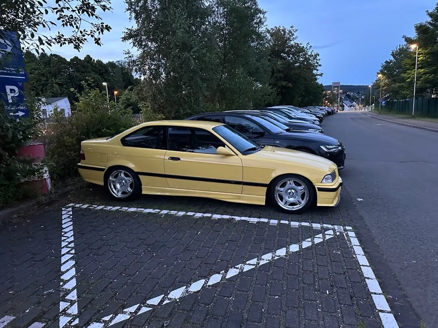 BMW M3 Giallo - 2