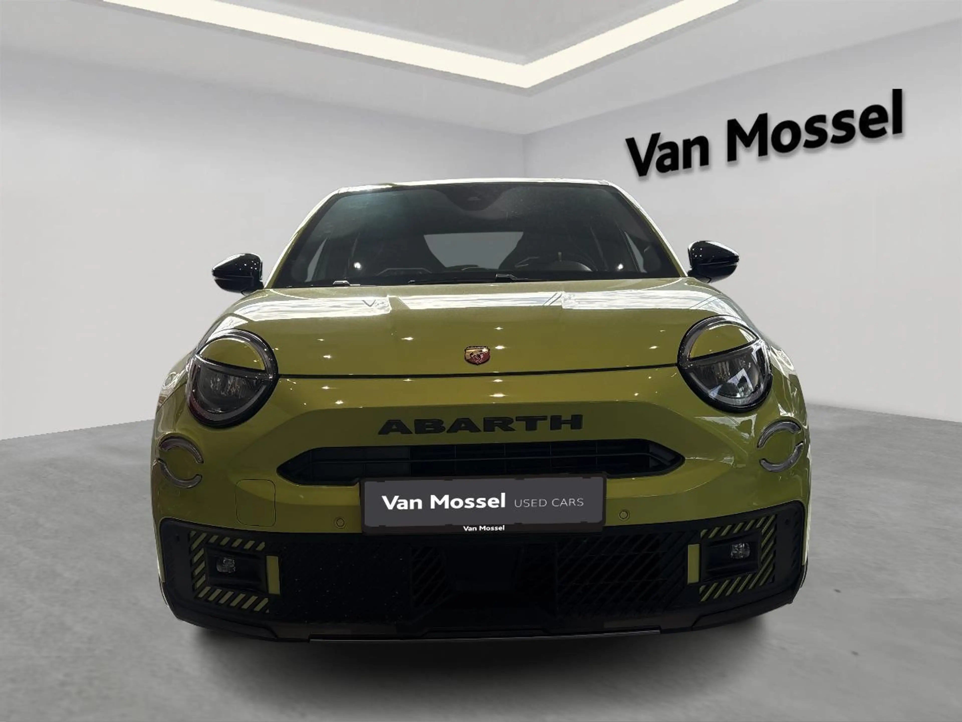 Abarth 600e 54kwh Scorpionissima — photo 2