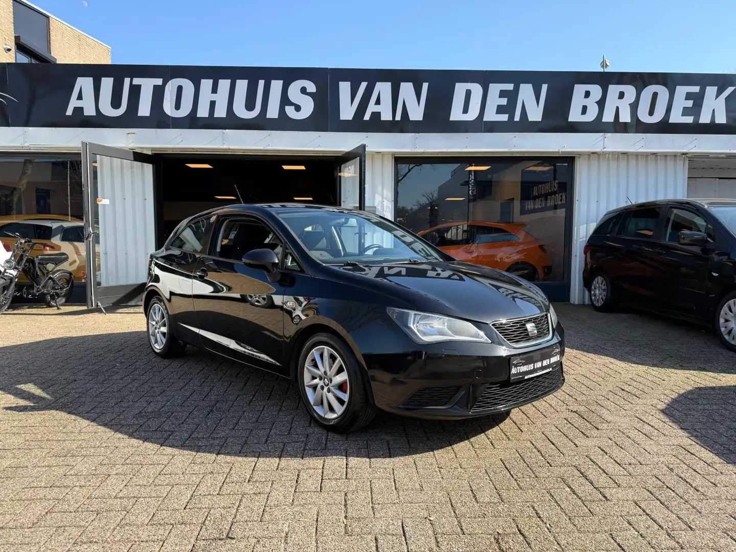 SEAT Ibiza SC 1.2 1e Eigenaar Airco Climate Ctr Stoelverw Ele Zwart - 1