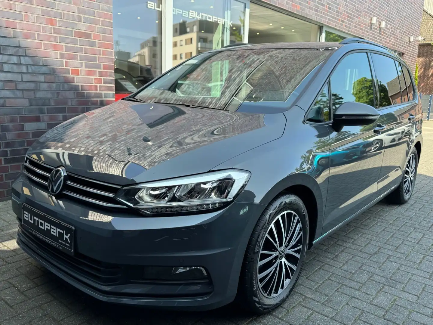 Volkswagen Touran Comfortline DSG 7-Sitzer Business ACC RFK Grau - 1