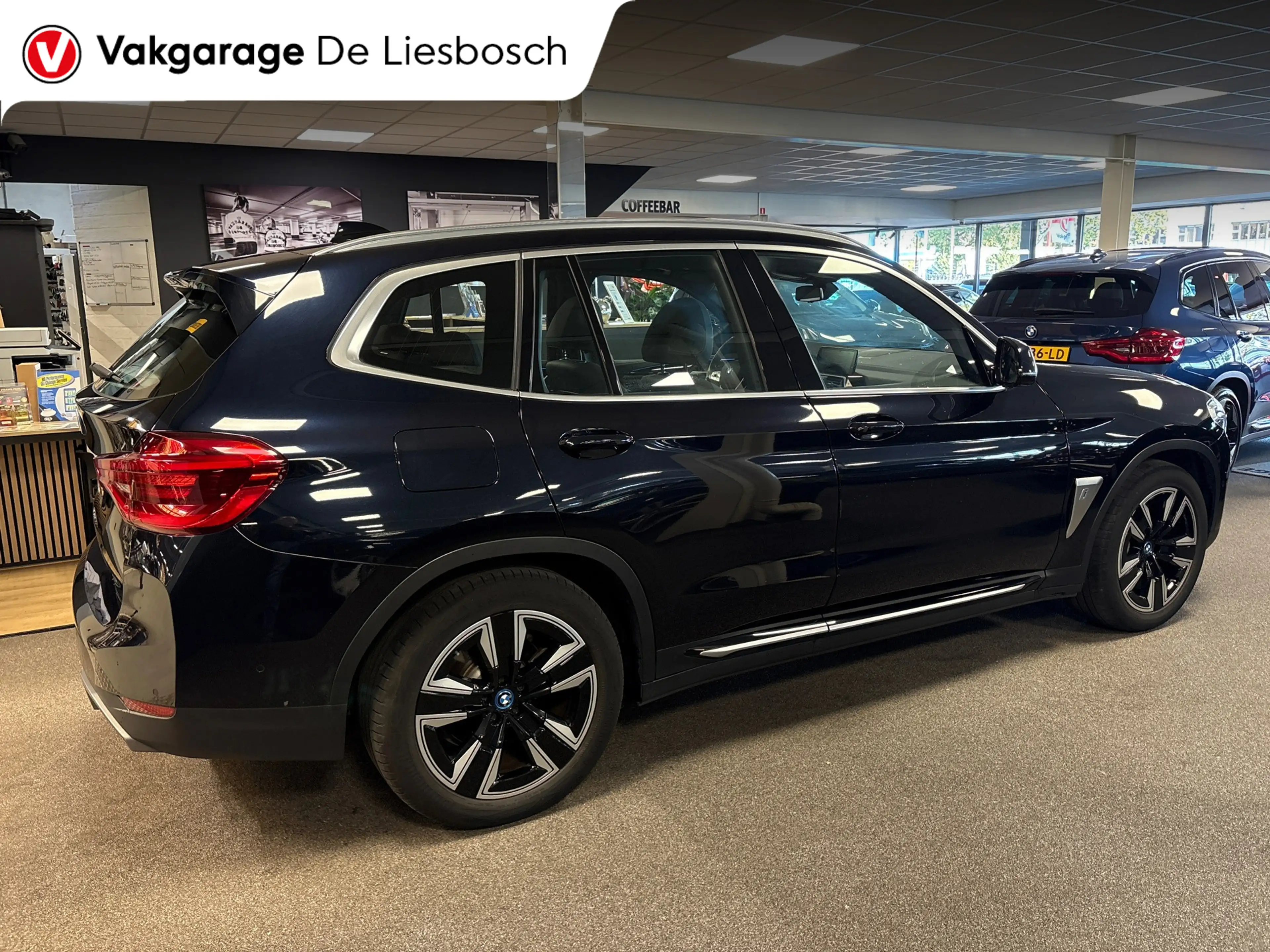 BMW iX3 Executive 80 kWh/pano/leer/memory/trekhaak/camera/ — photo 4