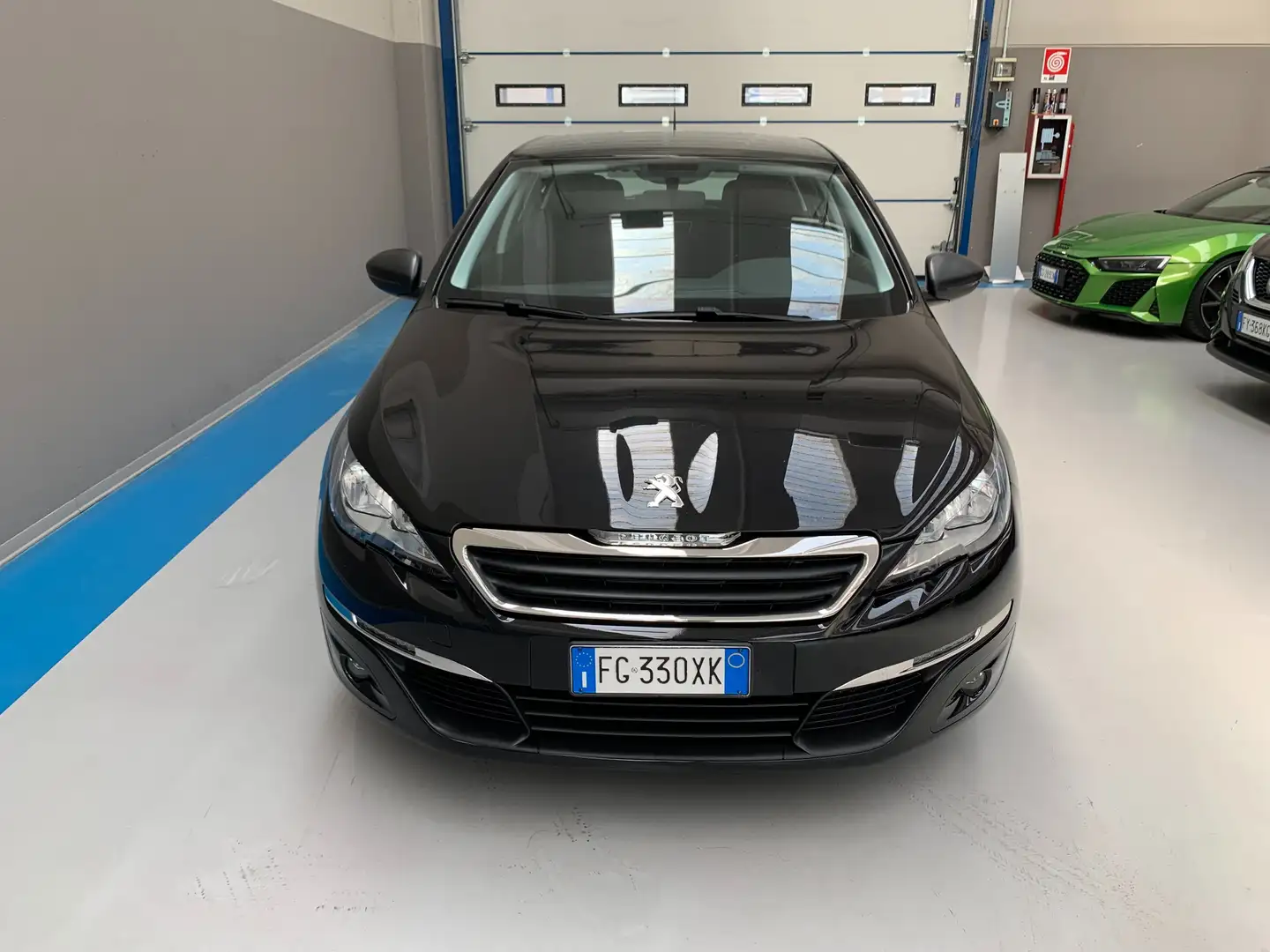 Peugeot 308 308 II 2013 5p 1.6 bluehdi Active s Noir - 2