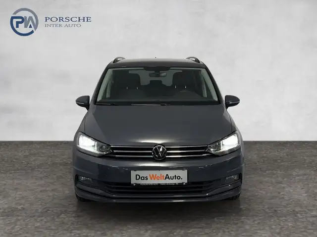 Volkswagen Touran view 2