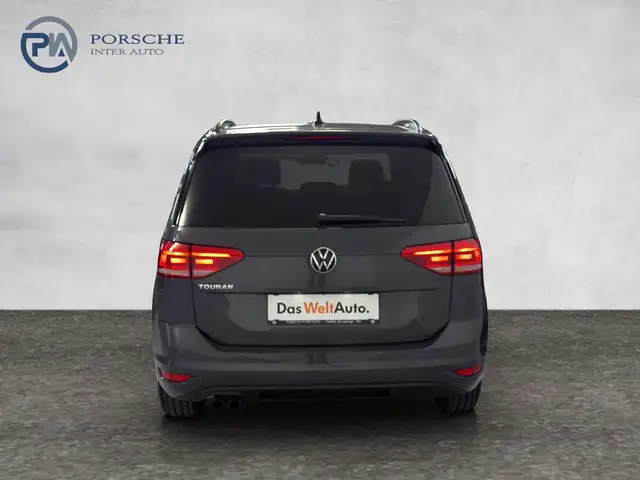 Volkswagen Touran view 5