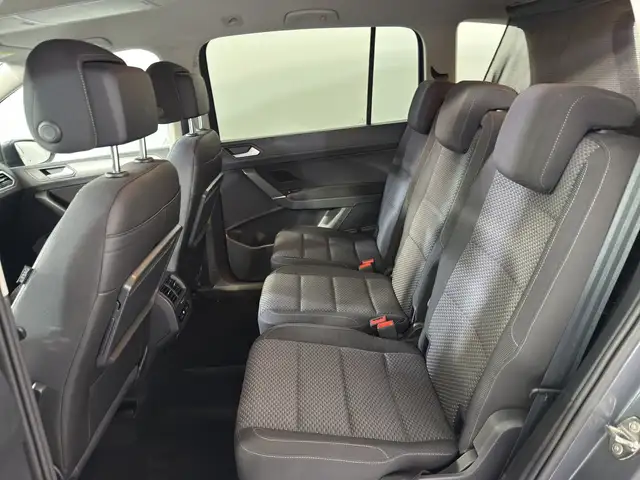 Volkswagen Touran view 15