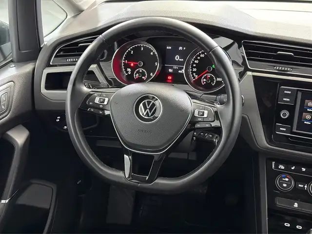 Volkswagen Touran view 8