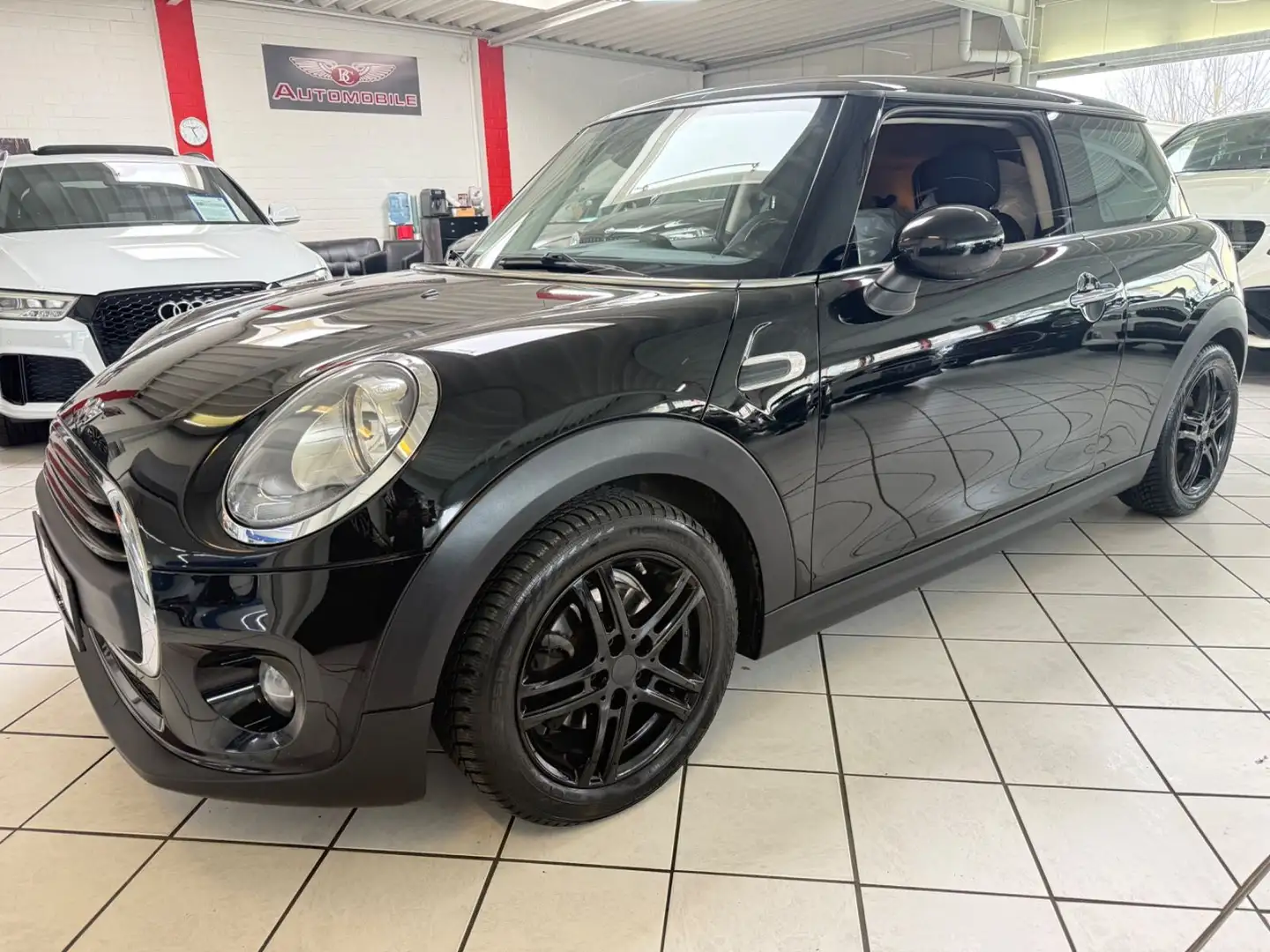MINI One Mini 3-trg. One D PDC SHZ crna - 1