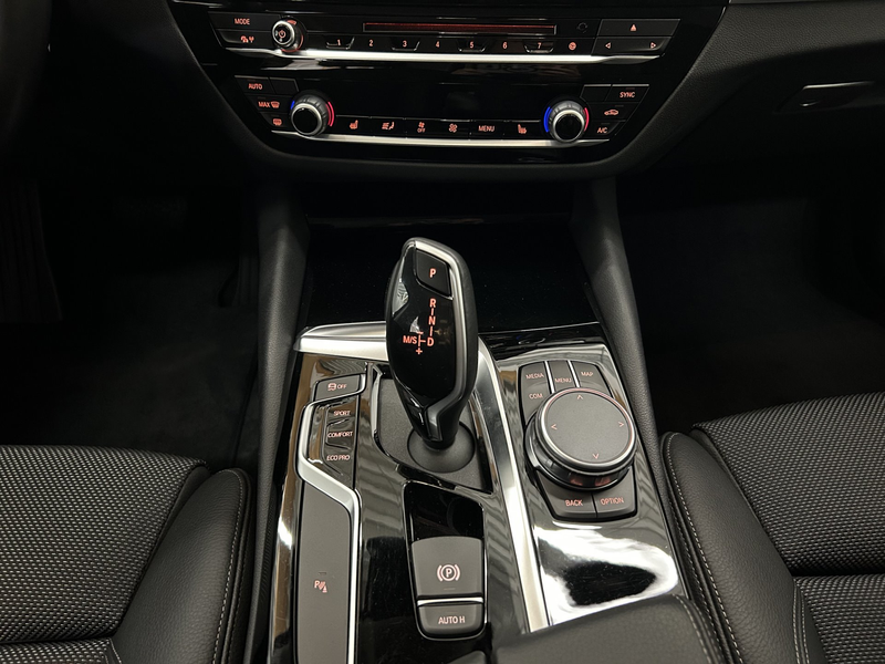BMW 525 d *Sport Line* — photo 12