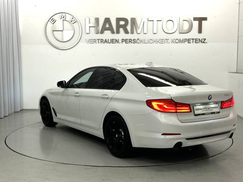 BMW 525 d *Sport Line* — photo 5
