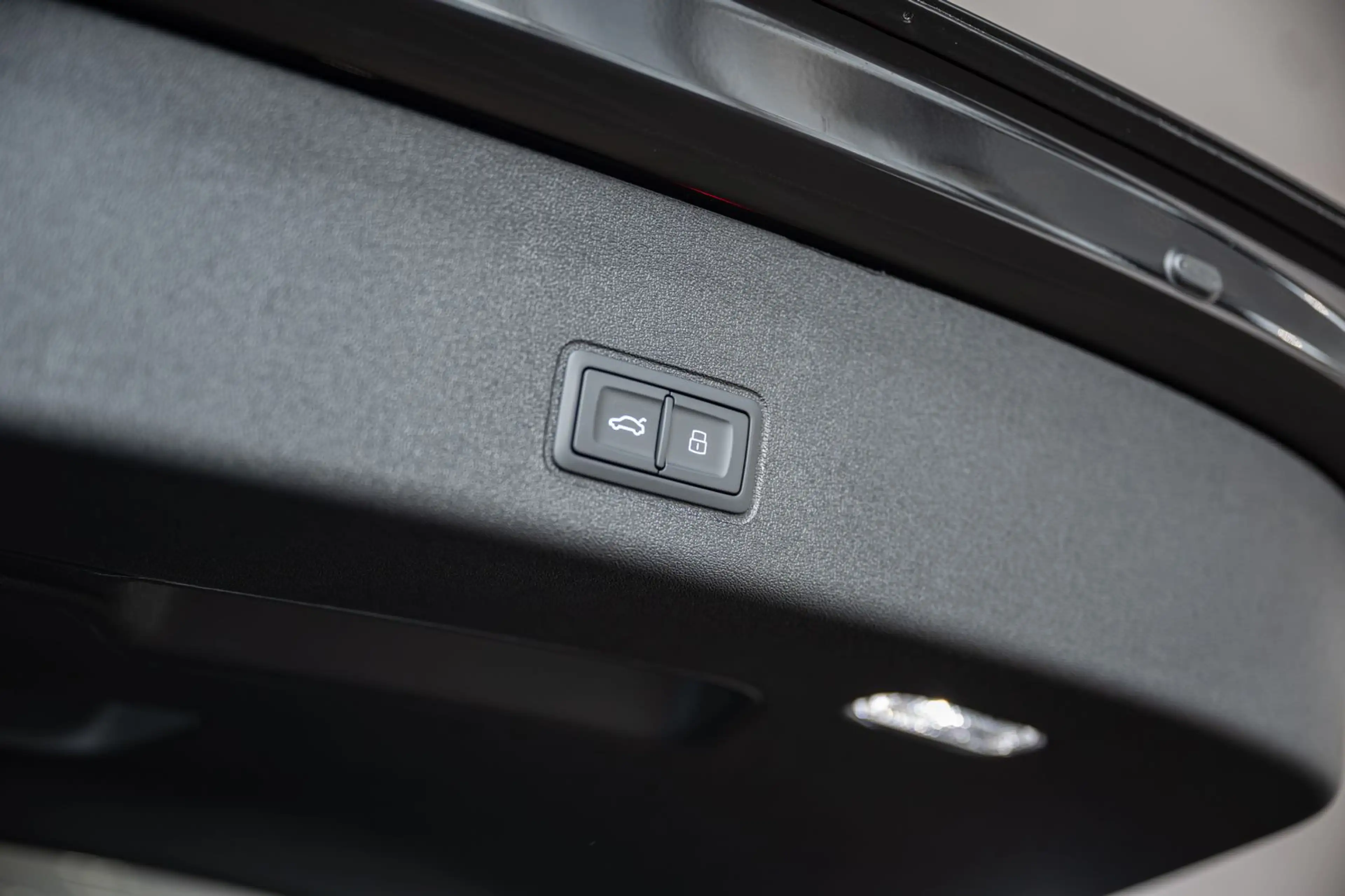 Audi Q3 TFSI S tronic NAVI/LED-PLUS/AHK/KAMERA — photo 12