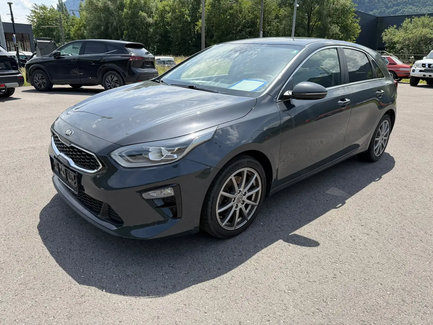 Kia Ceed / cee'd Gold Grau - 1