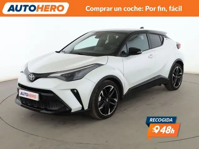 2022 Toyota C-HR in White for sale