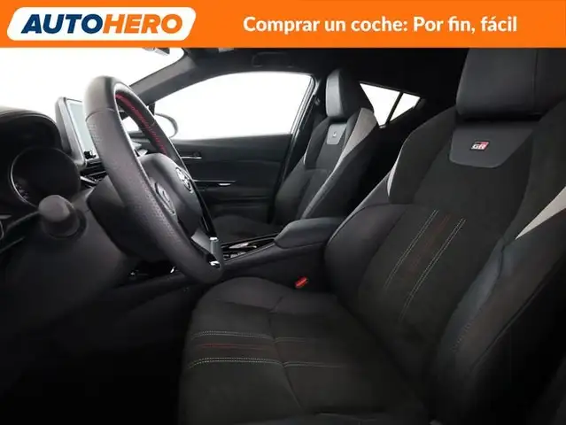 Toyota C-HR view 11
