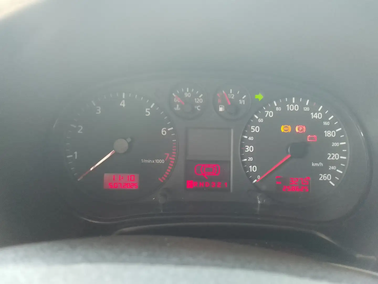 Audi A3 3p 1.8 Ambiente auto - 2