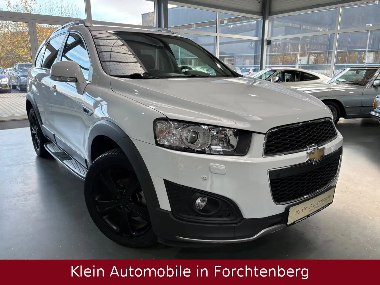 Chevrolet Captiva 2.2d Aut LT+ Leder*SHZ*7-Sitzer*1.-Hand* Weiß - 1