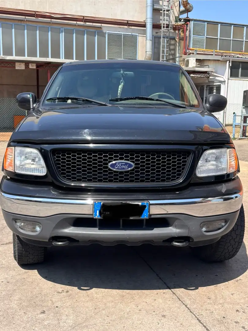 Ford F 150 LARIAT 5.4 v8 BENZINA/GPL 6 posti Noir - 2