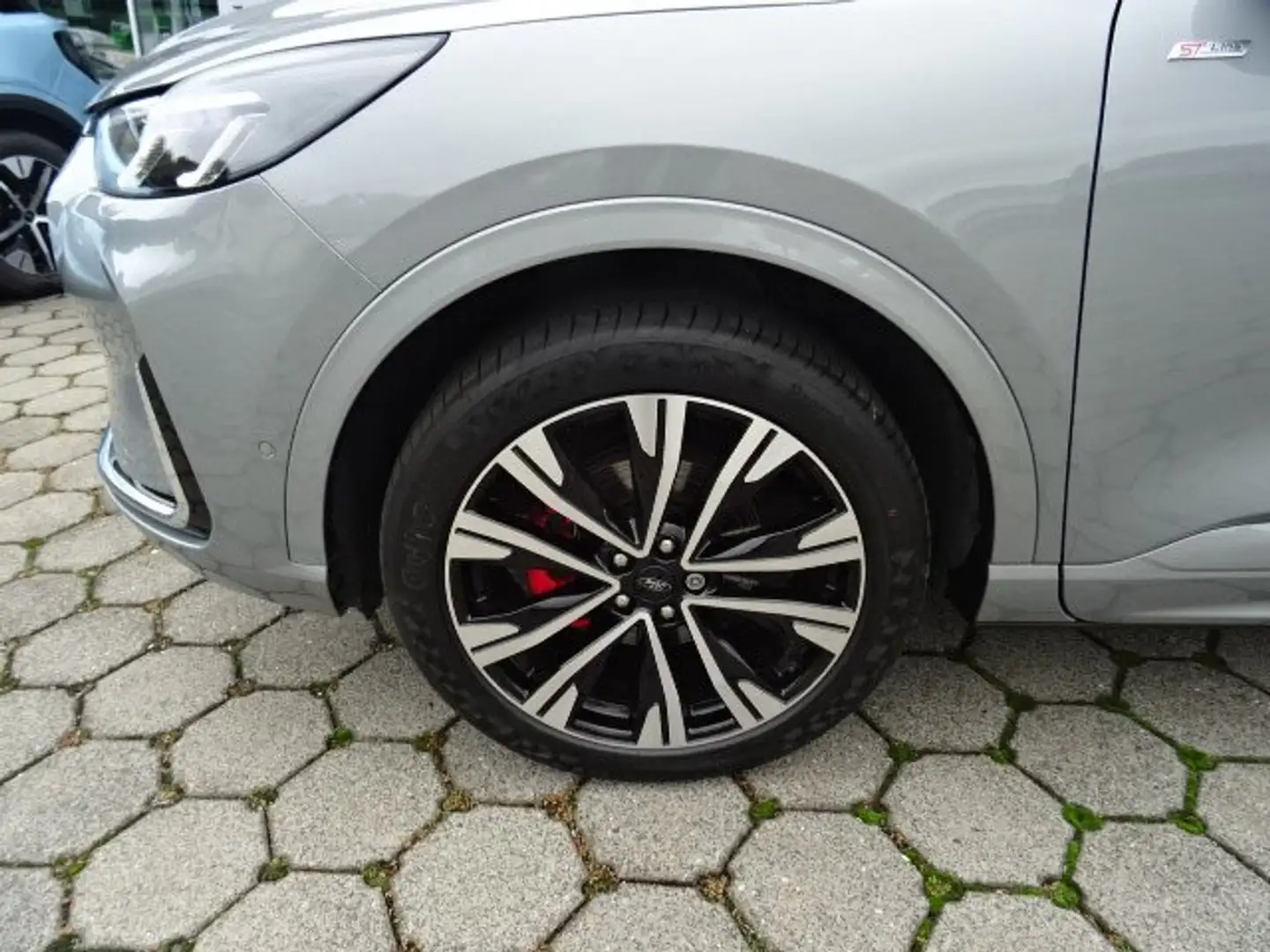 Ford Kuga 2.5 Hybrid 4x4 ST-Line X +360 Grad+Matrix Led Silber - 2