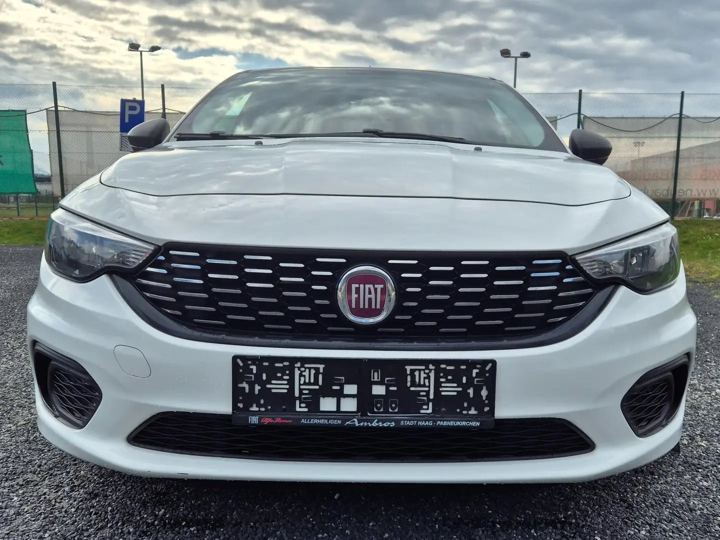 Fiat Tipo Tipo 1,4 95 Easy Easy Weiß - 1