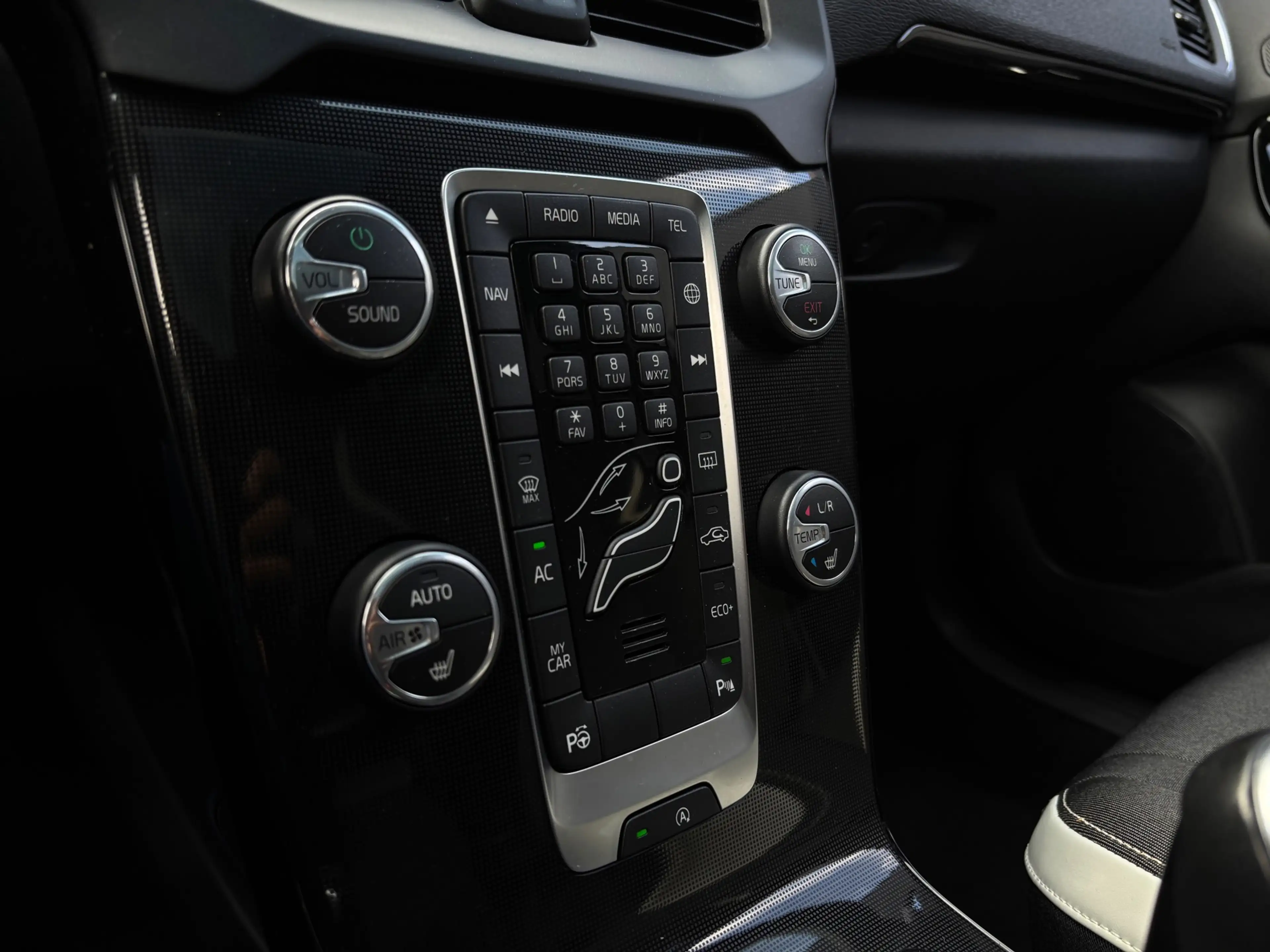 Volvo V40 1.5 T3 Dynamic | Automaat | Pano | Camera | Stoelv — photo 12