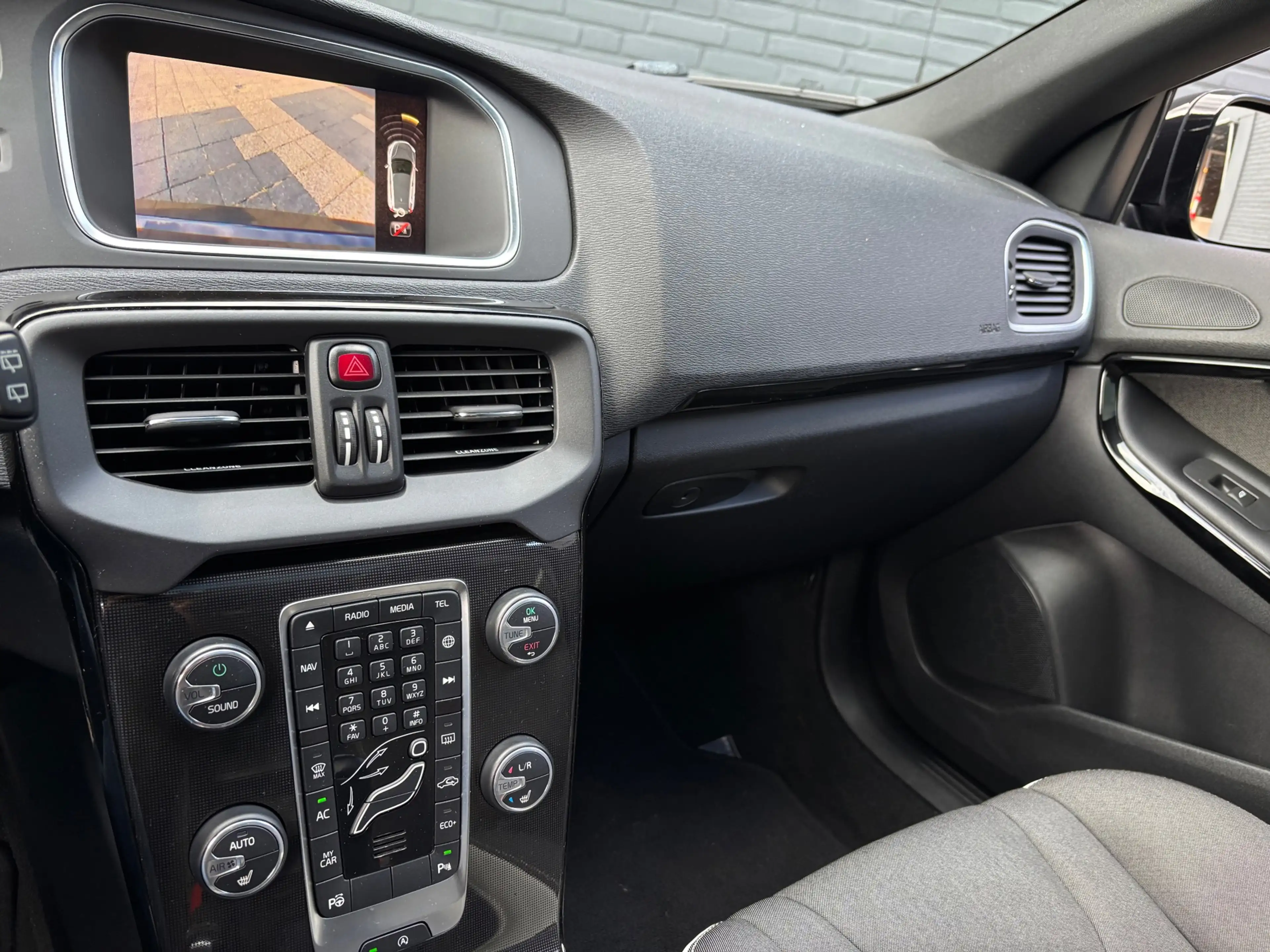 Volvo V40 1.5 T3 Dynamic | Automaat | Pano | Camera | Stoelv — photo 11