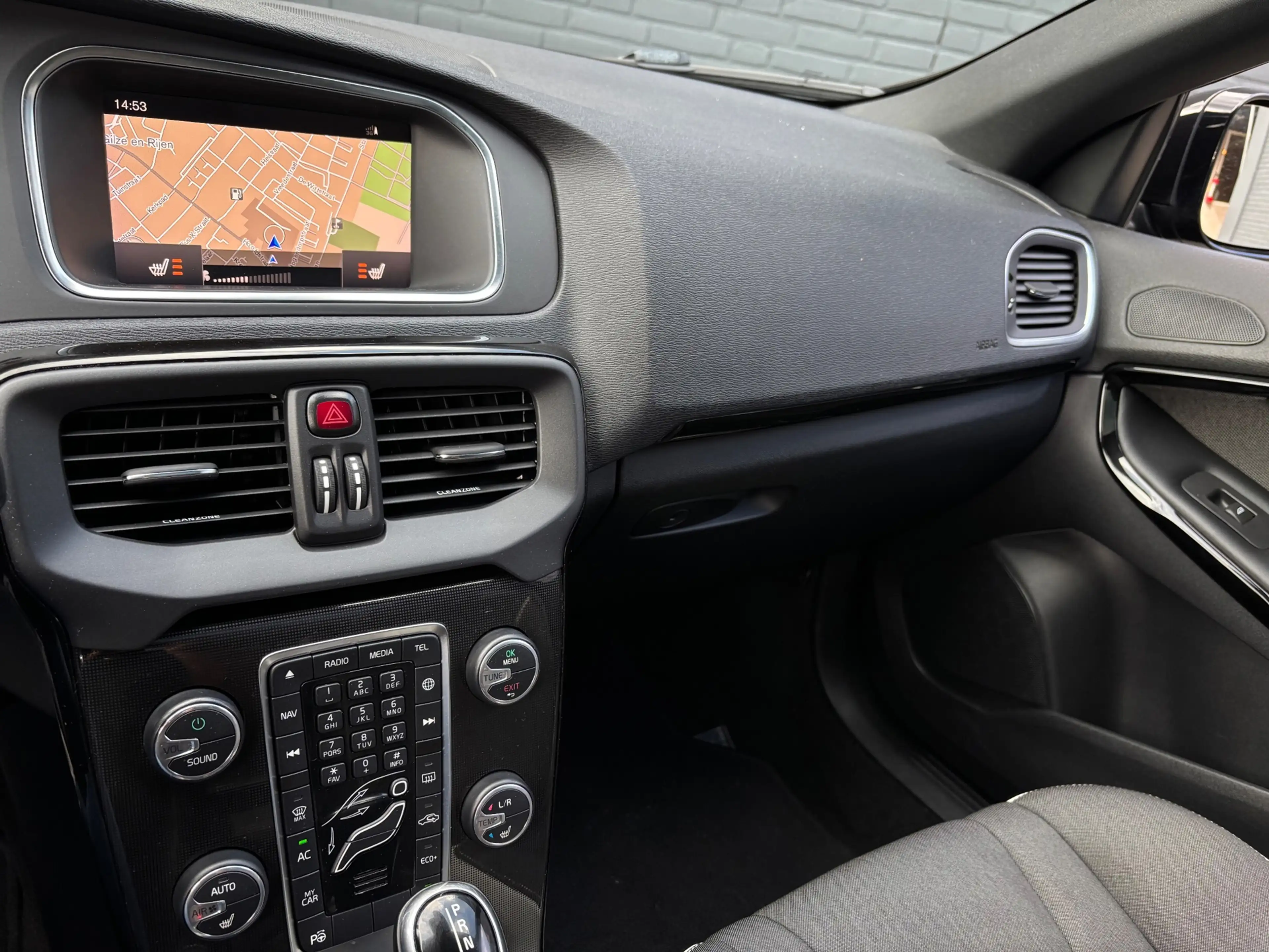 Volvo V40 1.5 T3 Dynamic | Automaat | Pano | Camera | Stoelv — photo 10