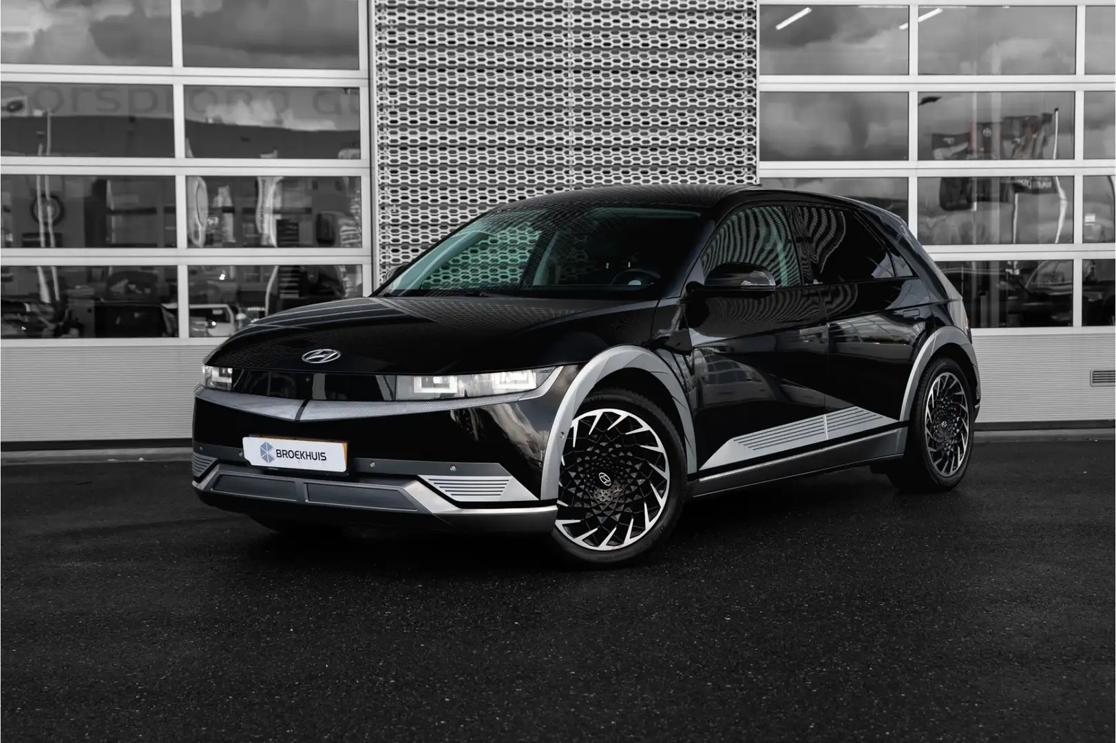Hyundai IONIQ 5 Project 45 AWD 73kWh | Leder | Rondom Camera | Tre Zwart - 1