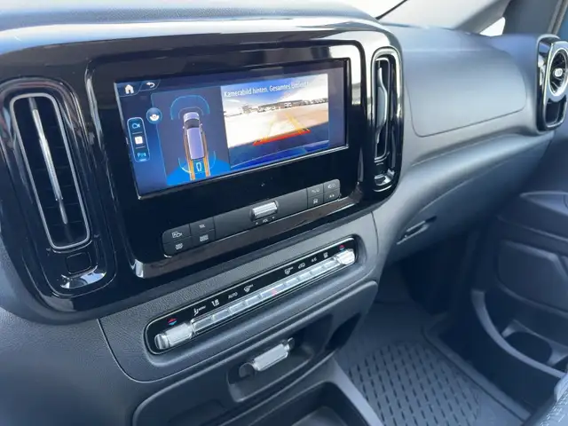 Mercedes-Benz eVito e 129 Tourer PRO Lang SpurW Ansicht 13