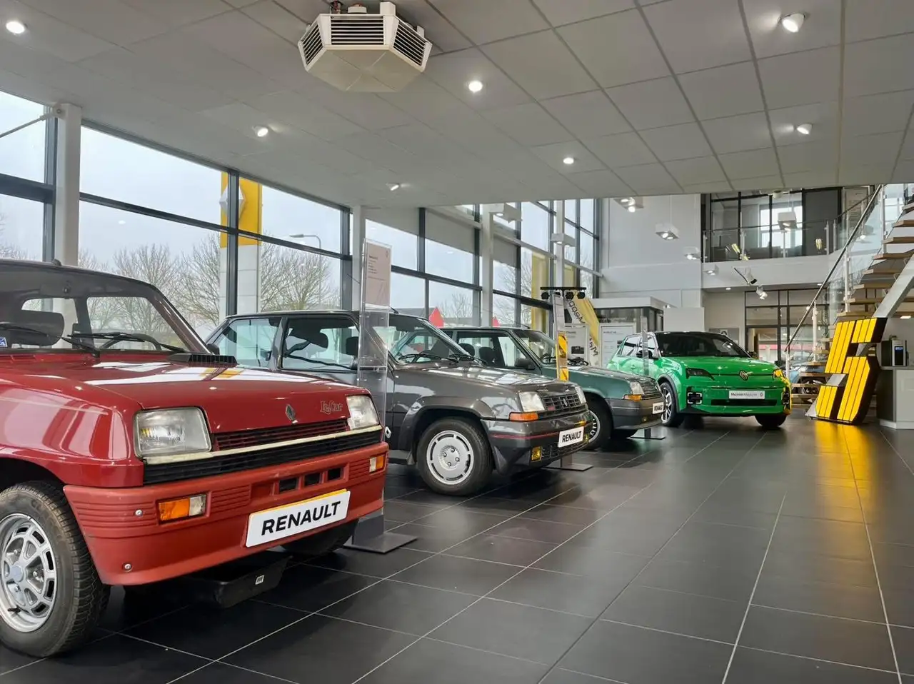 Renault Clio 1.8 Full Hybrid 160 Techno Pack Winter, Safety &, миниатюра 15