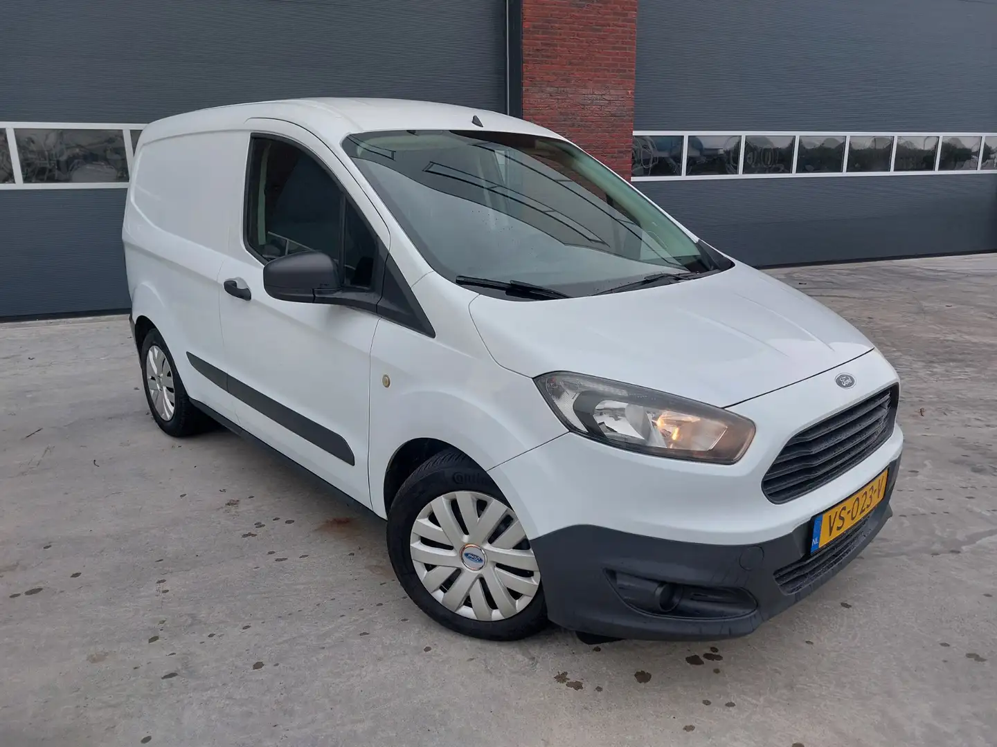 Ford Transit Courier 1.5 TDCI Economy Edition AIRCO Wit - 1