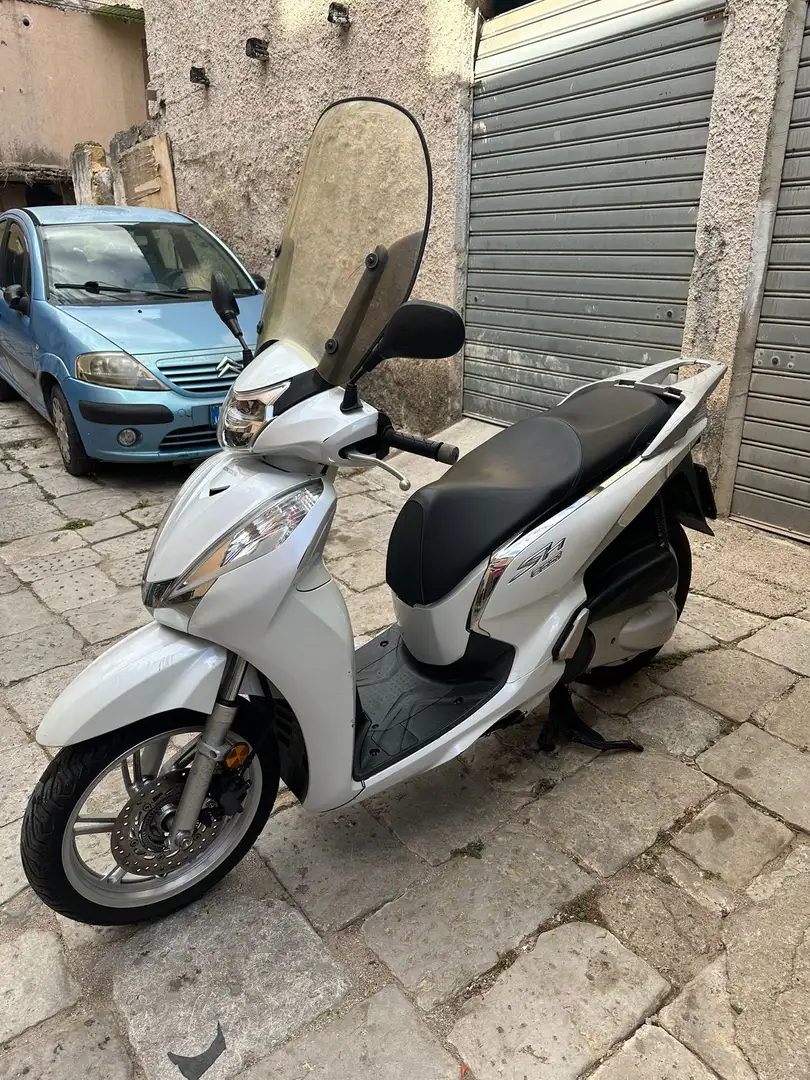Honda SH 300 Bianco - 1