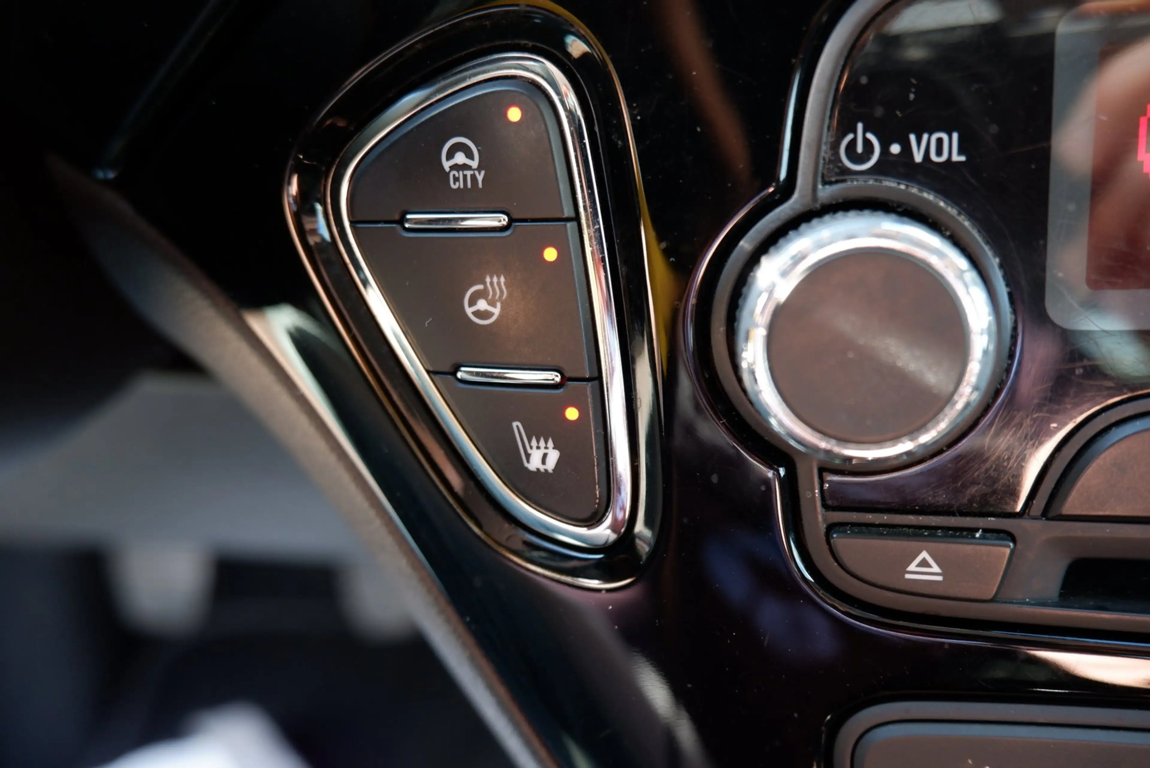 Opel Adam 1.4 Glam — photo 17