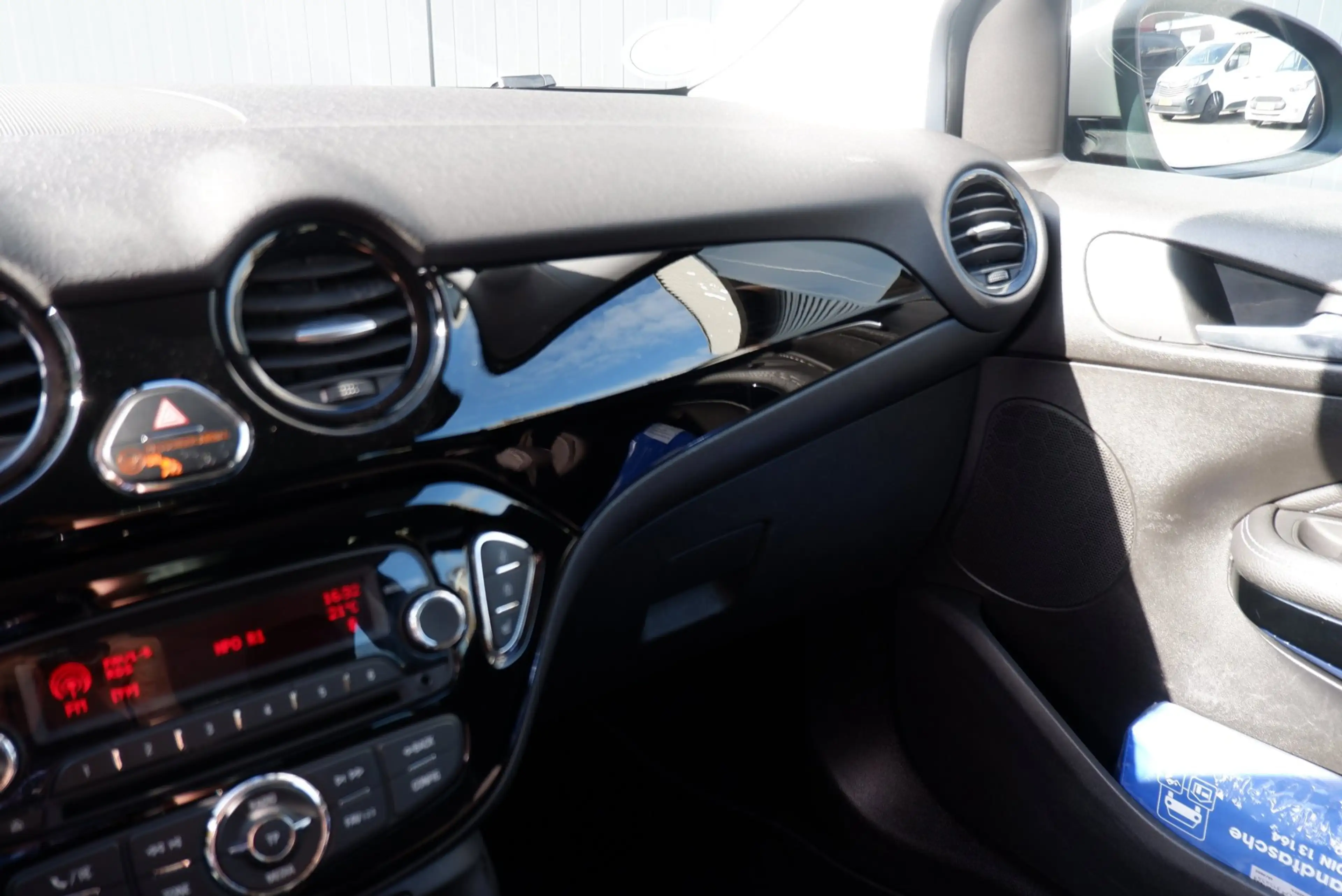 Opel Adam 1.4 Glam — photo 13