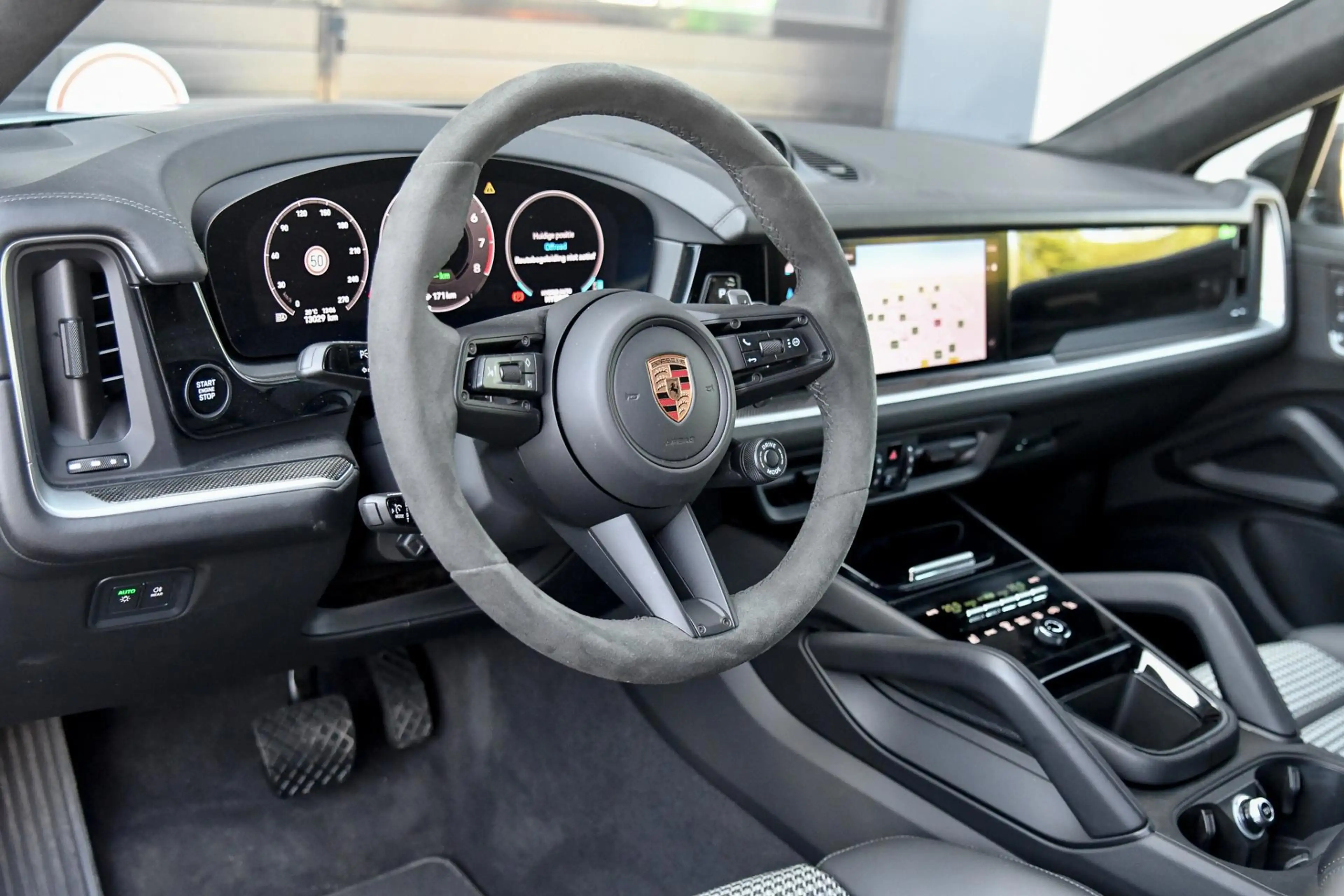 Porsche Cayenne Coupé 3.0 E-Hybrid. GT Pakket. Carbon, Leder, Soft — photo 44