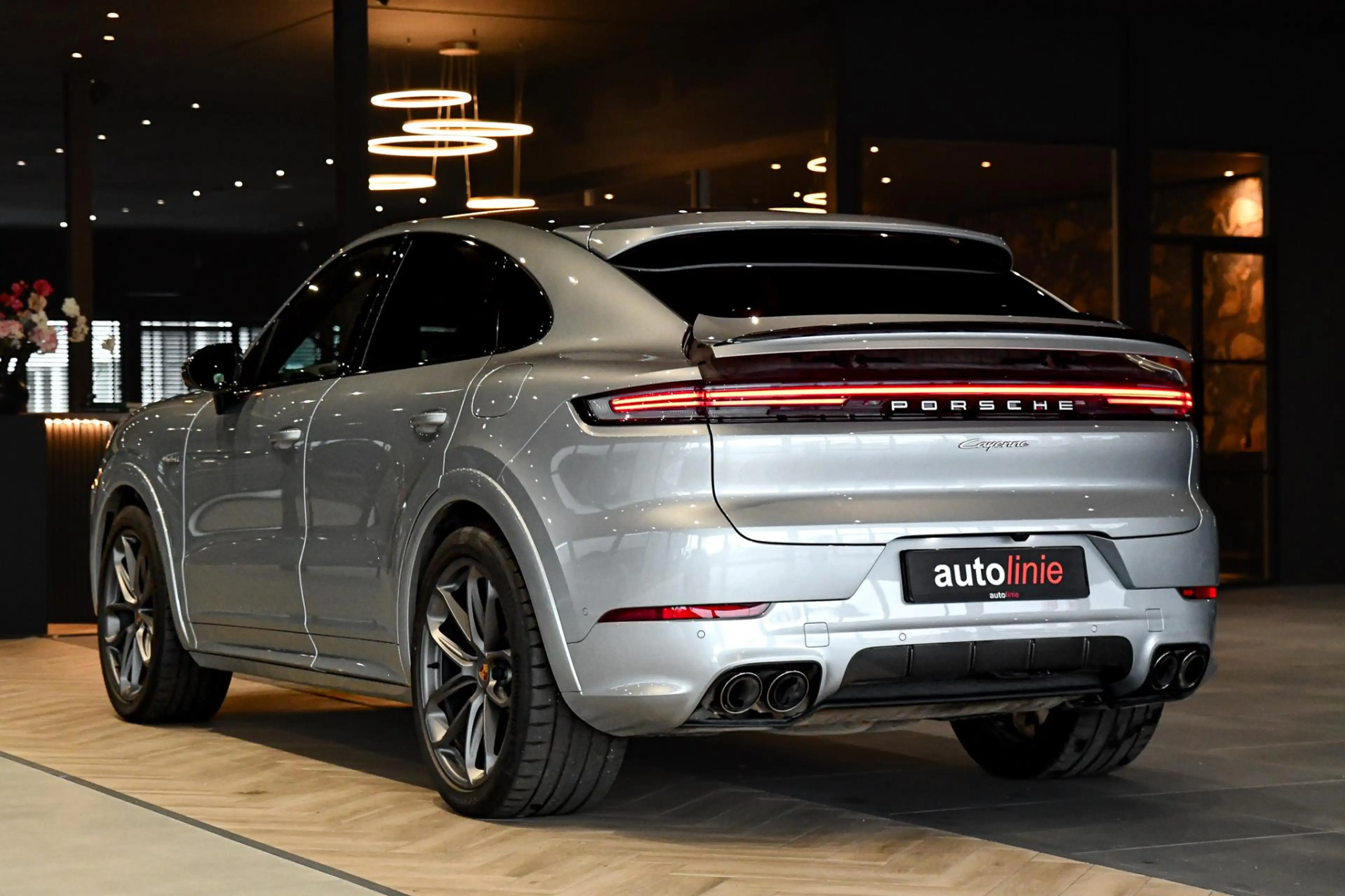 Porsche Cayenne Coupé 3.0 E-Hybrid. GT Pakket. Carbon, Leder, Soft — photo 2
