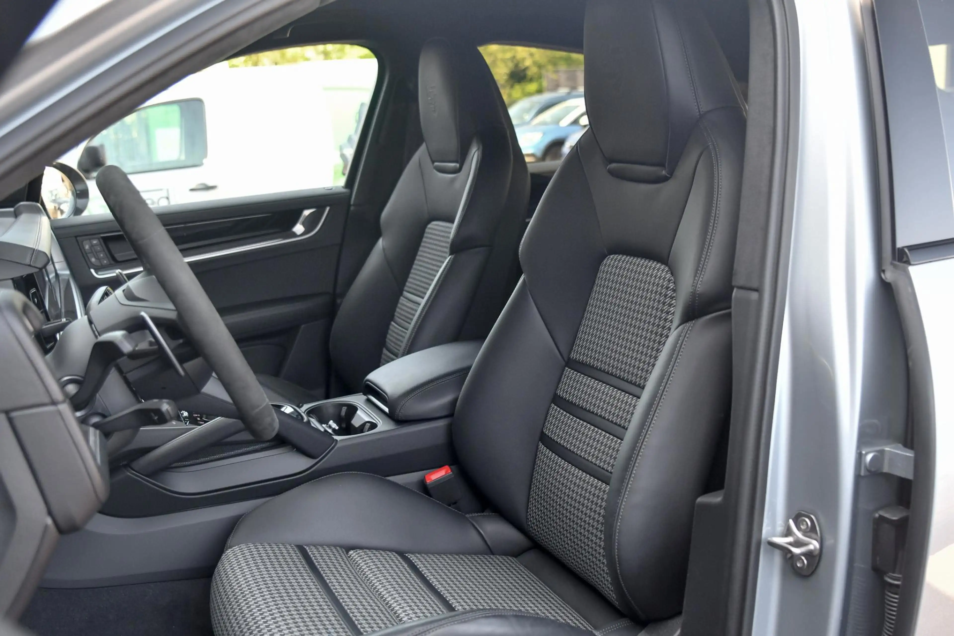 Porsche Cayenne Coupé 3.0 E-Hybrid. GT Pakket. Carbon, Leder, Soft — photo 17