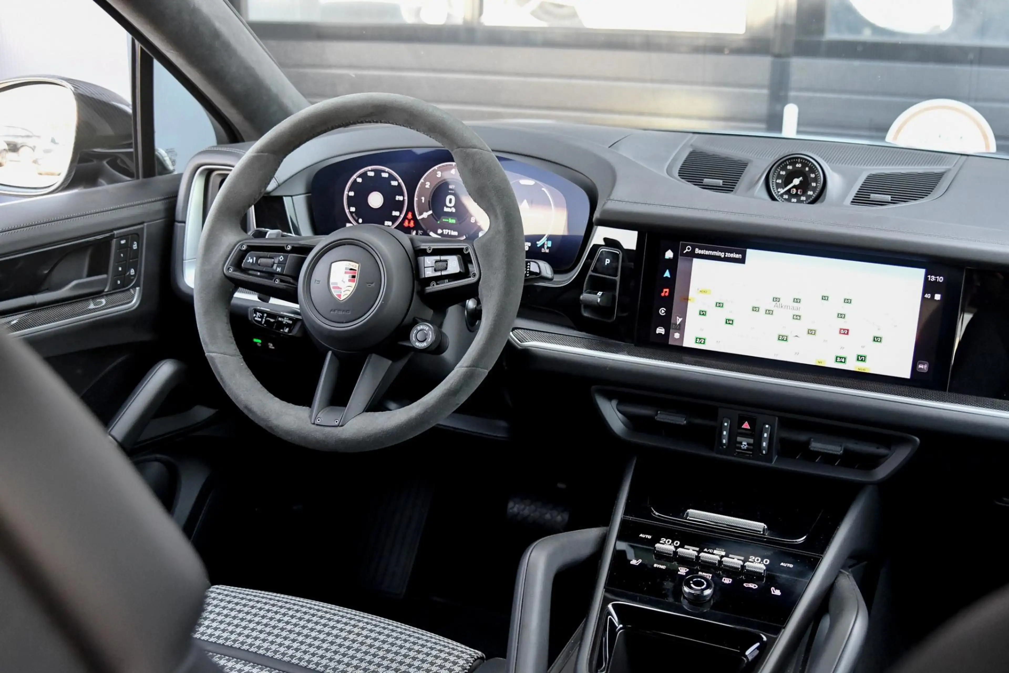 Porsche Cayenne Coupé 3.0 E-Hybrid. GT Pakket. Carbon, Leder, Soft — photo 16
