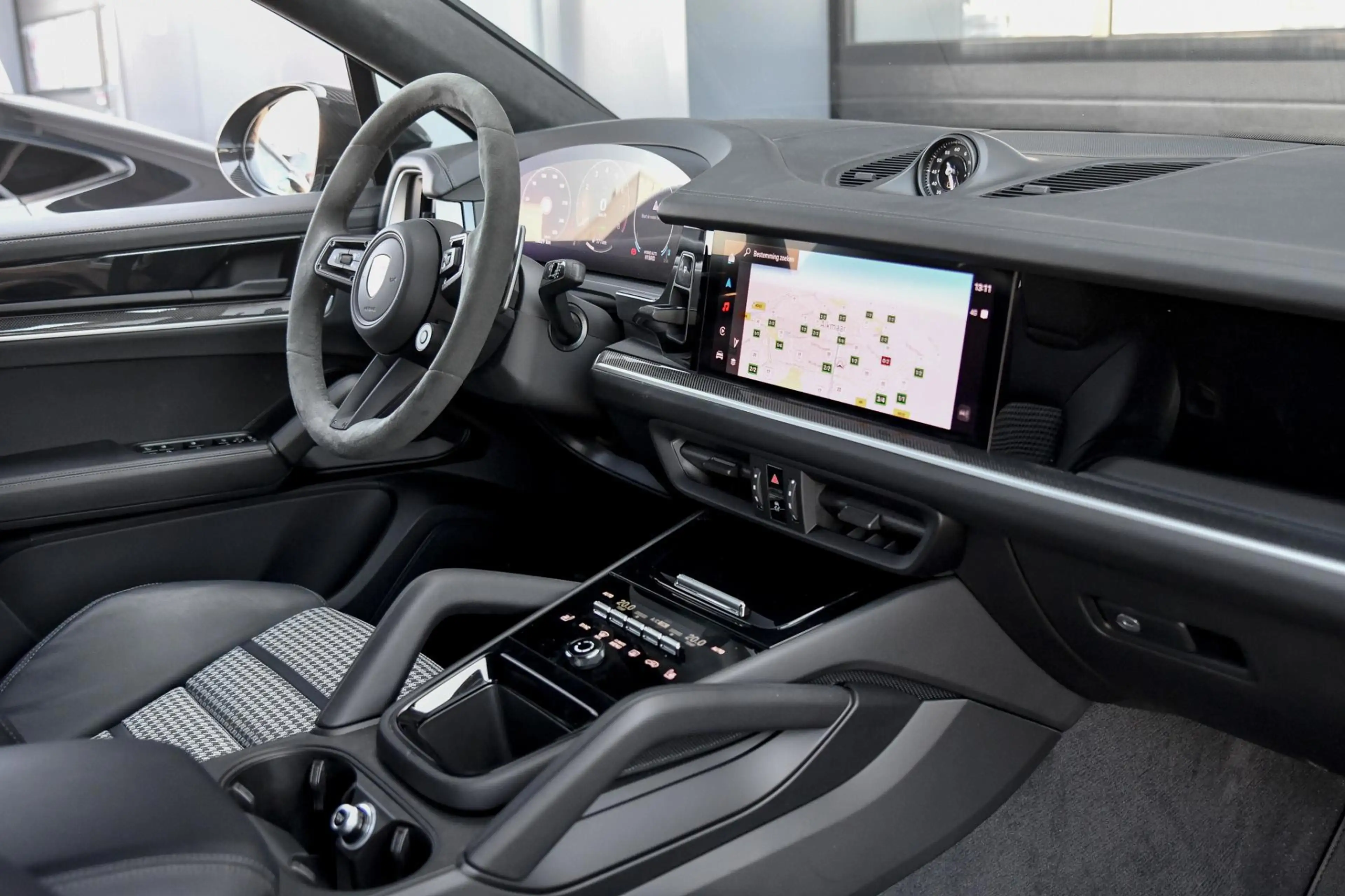 Porsche Cayenne Coupé 3.0 E-Hybrid. GT Pakket. Carbon, Leder, Soft — photo 27