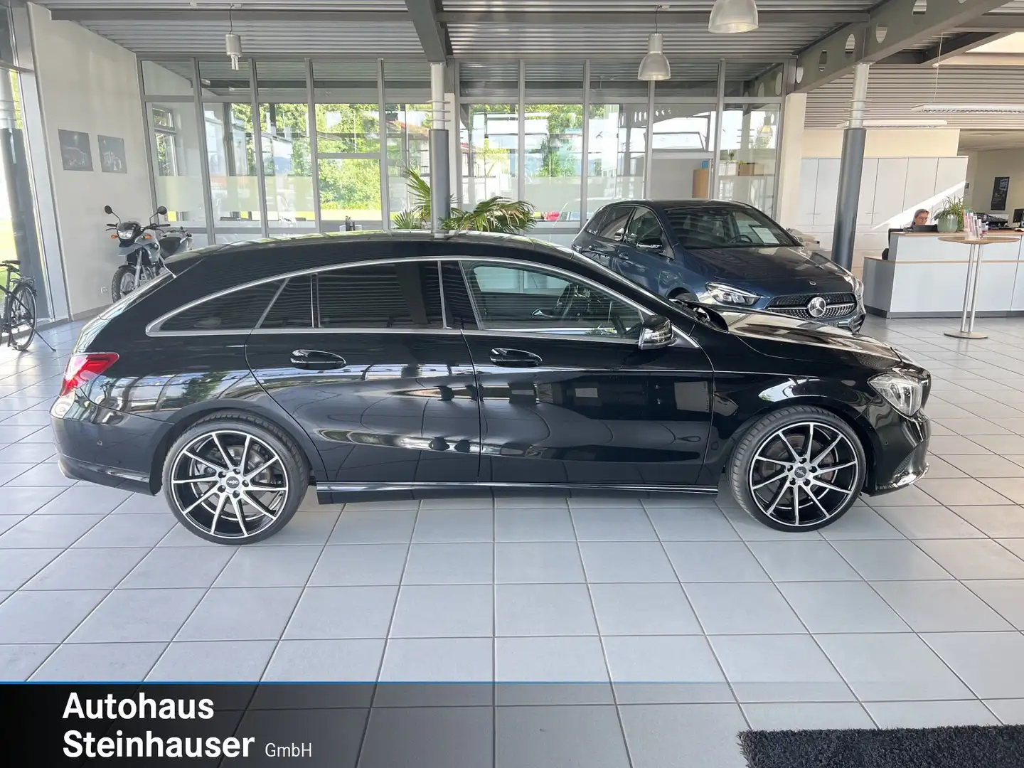 Mercedes-Benz CLA 250 CLA 250 Shooting Brake Urban/Navi/Pano.-Dach/LED Schwarz - 2